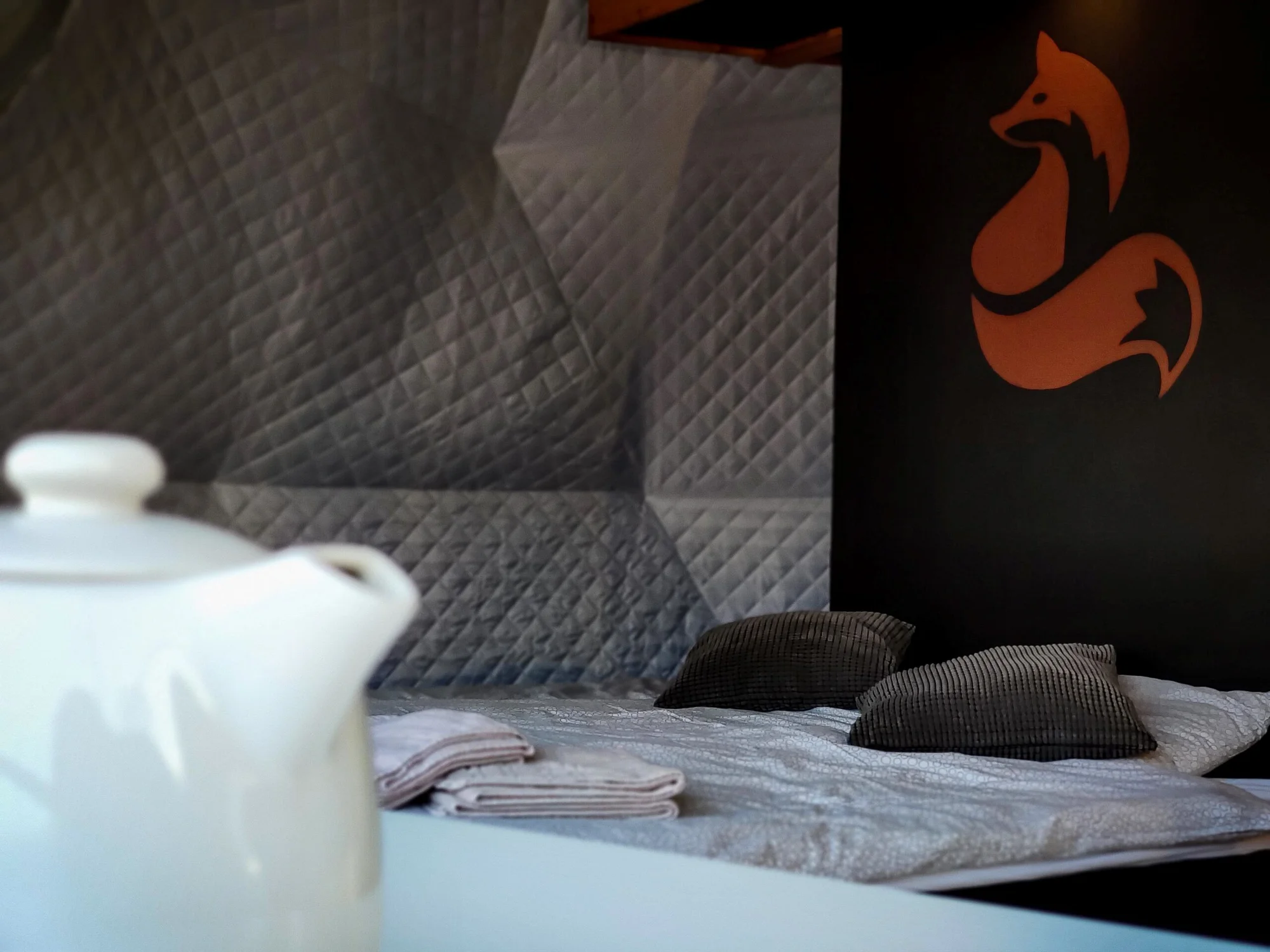 Krásný glampingový stan ve Vrchlabí až pro 4 osoby: terasa a privátní wellness