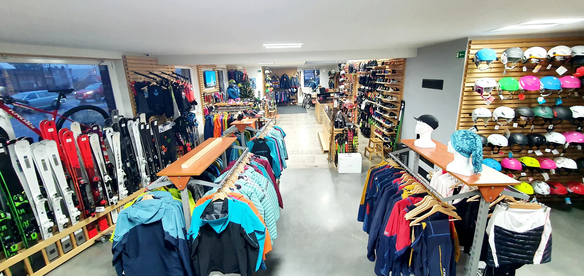 Na sníh bez obav: servis carvingových lyží, snowboardu nebo běžek