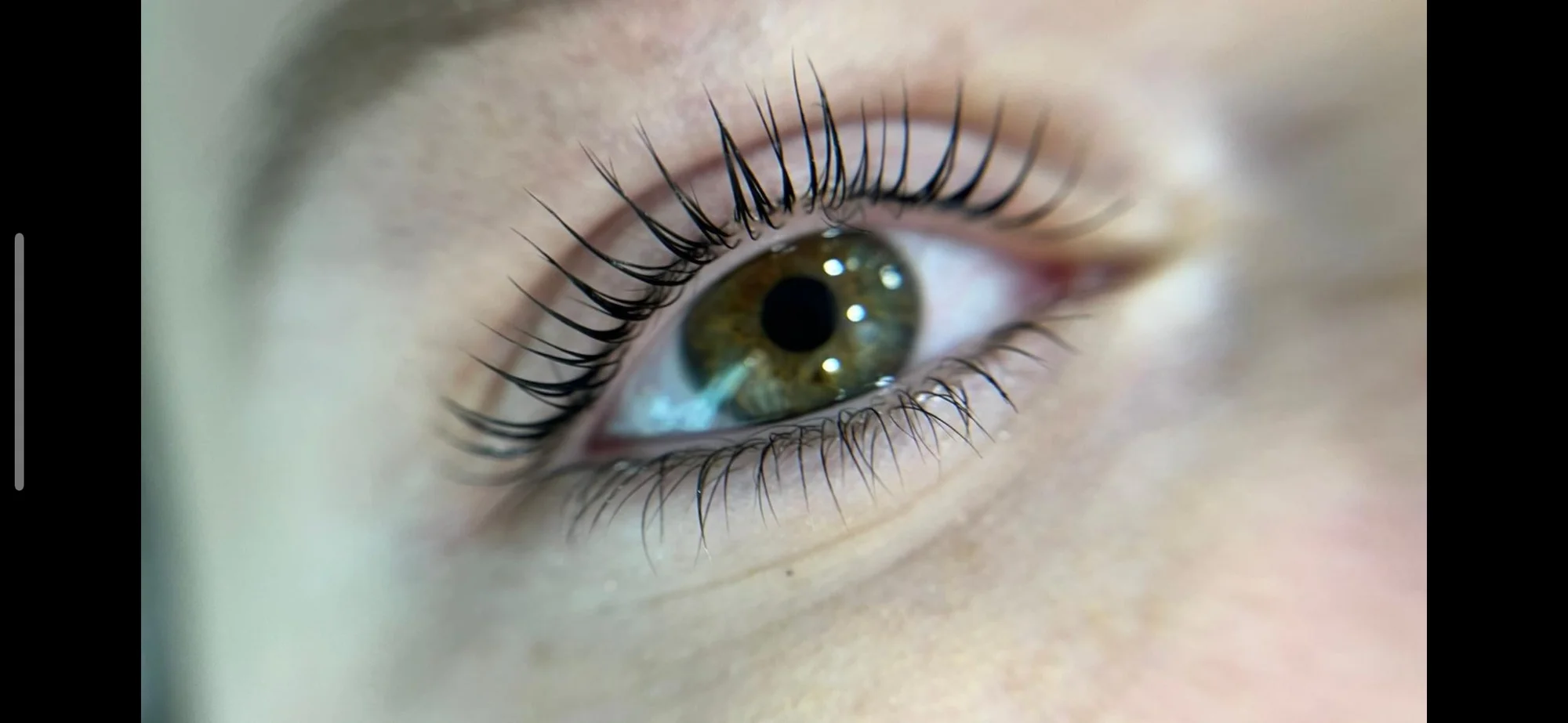 Krásné obočí a řasy: lash lifting i úprava, barvení nebo laminace obočí
