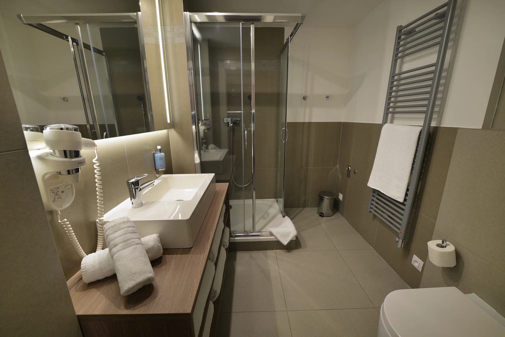 Relax na Vysočině: pobyt v designovém apartmánu, sauna i vstupenka do sklárny