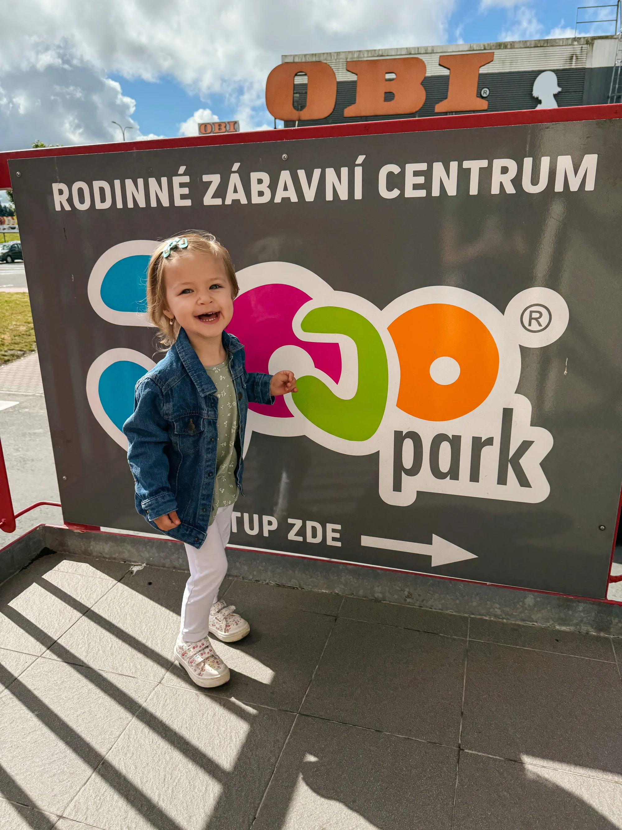 Bazének, hračky i minigolf: celodenní vstup do zábavního centra Jojopark pro děti i dospělé