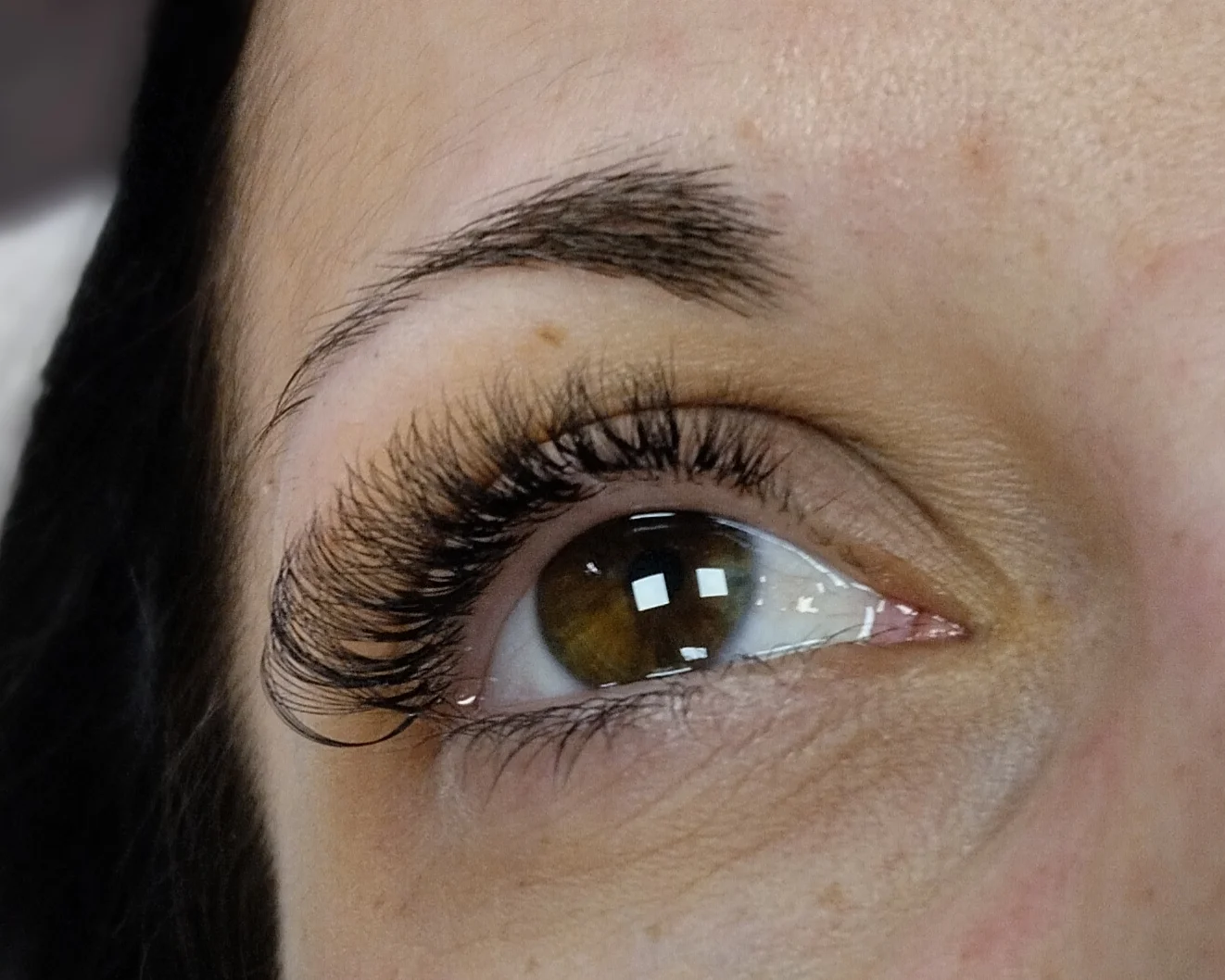 Uhrančivý pohled: lash lifting vč. barvení i prodloužení metodou 1:1 i volume