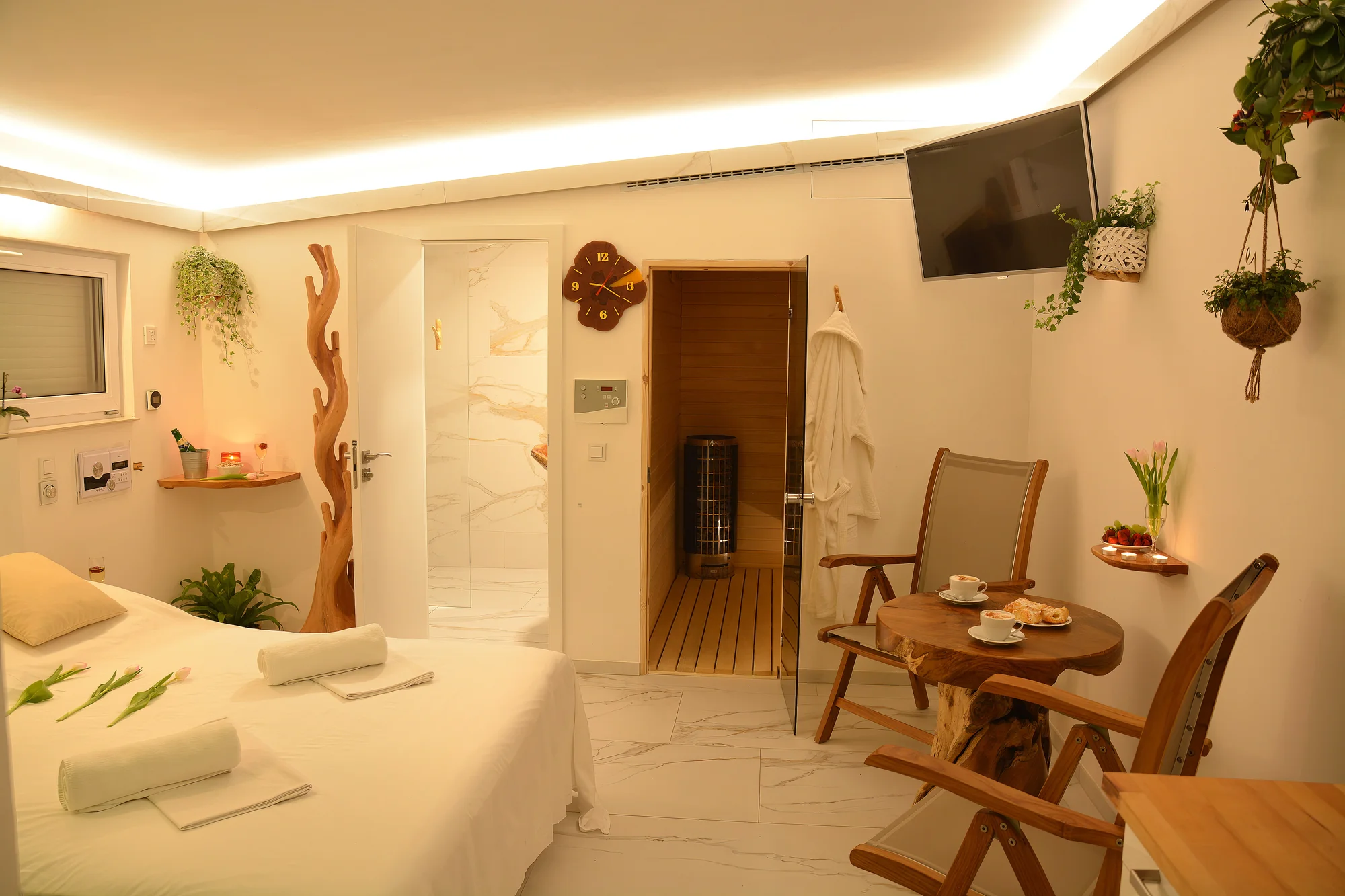 Privátní wellness na hodinu i celou noc: finská sauna, vířivá vana, ochlazovací vědro i s Bohemia Sektem