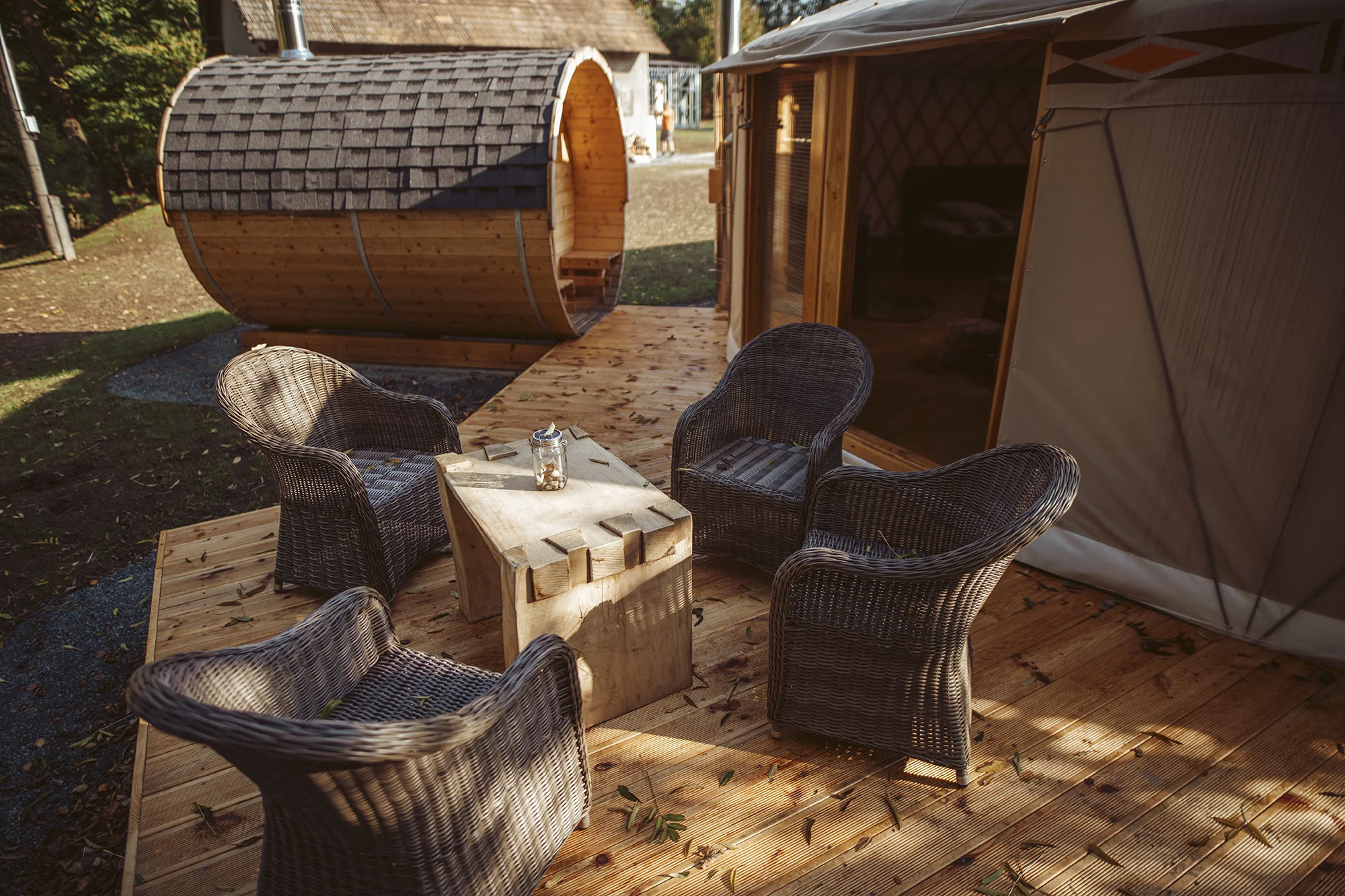 Relax v podhůří Beskyd: pobyt v moderní jurtě s privátní saunou a snídaní až pro 4 osoby
