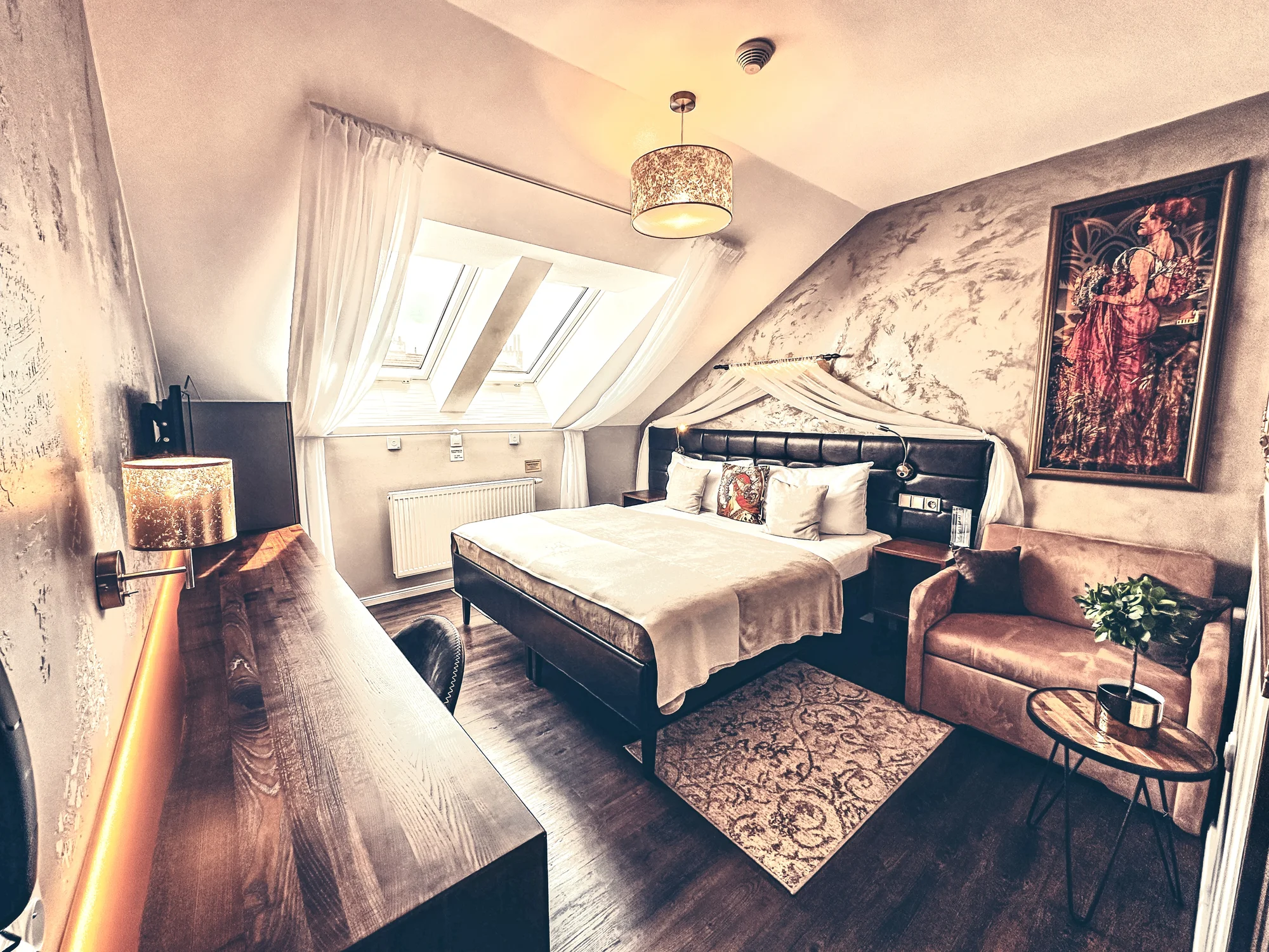 S láskou do Prahy: 4* hotel v centru, snídaně, romantický večer na lodi