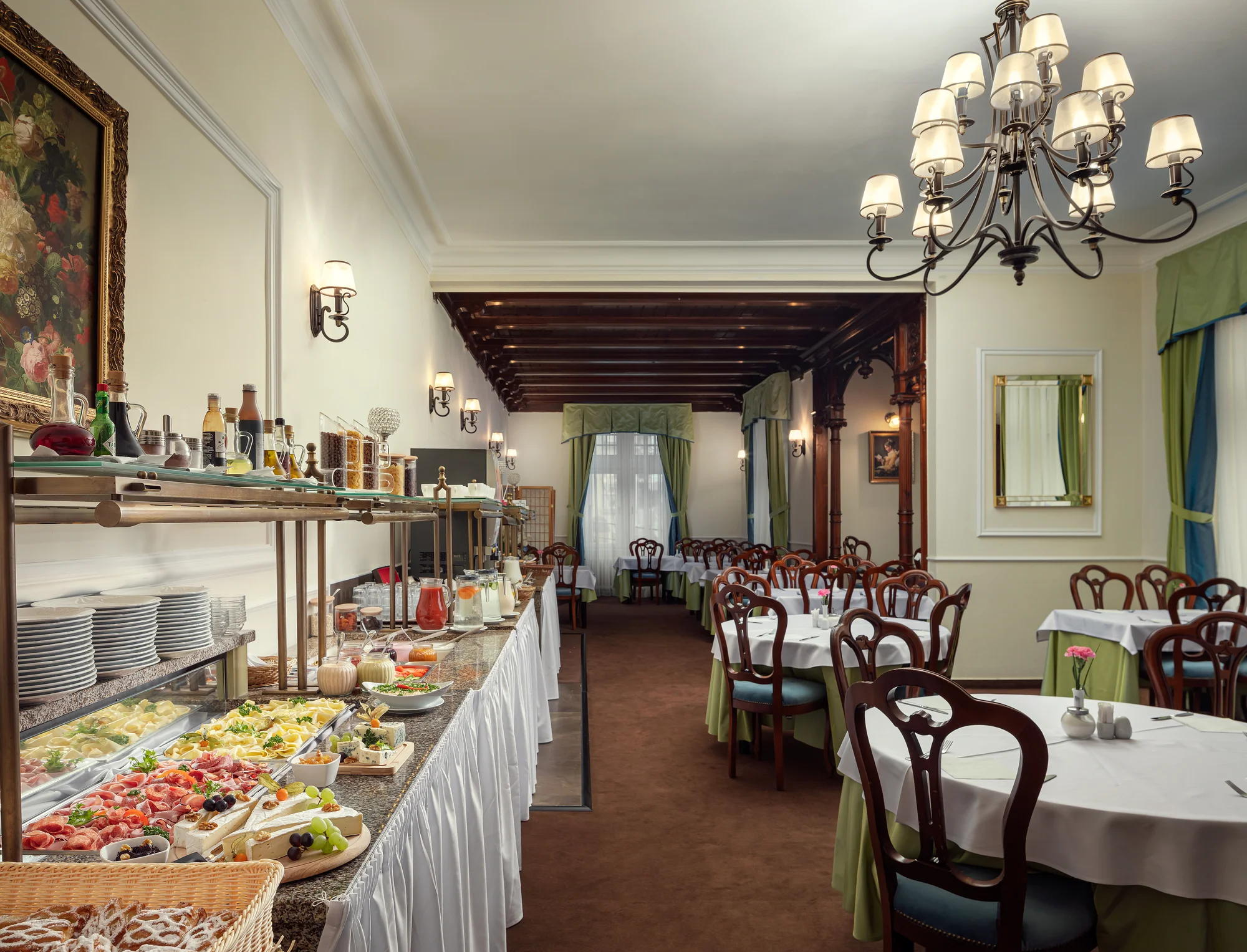4* pobyt v Karlových Varech: snídaně či polopenze, na výběr i neomezený wellness a procedury