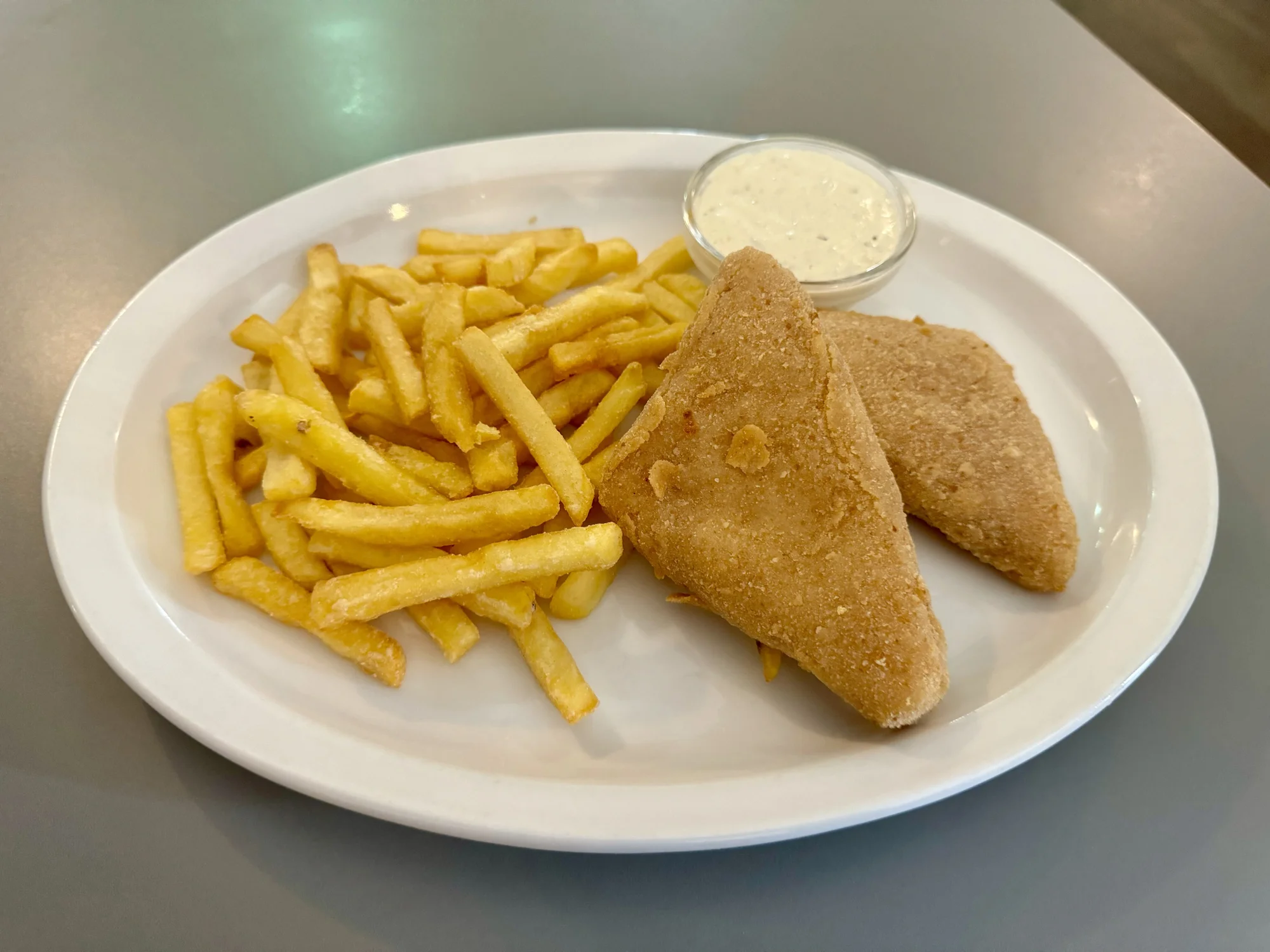 Pronájem bowlingové dráhy na 2 hodiny a tatarák, burger, smažák či quesadilla pro 4 hráče na Ladronce
