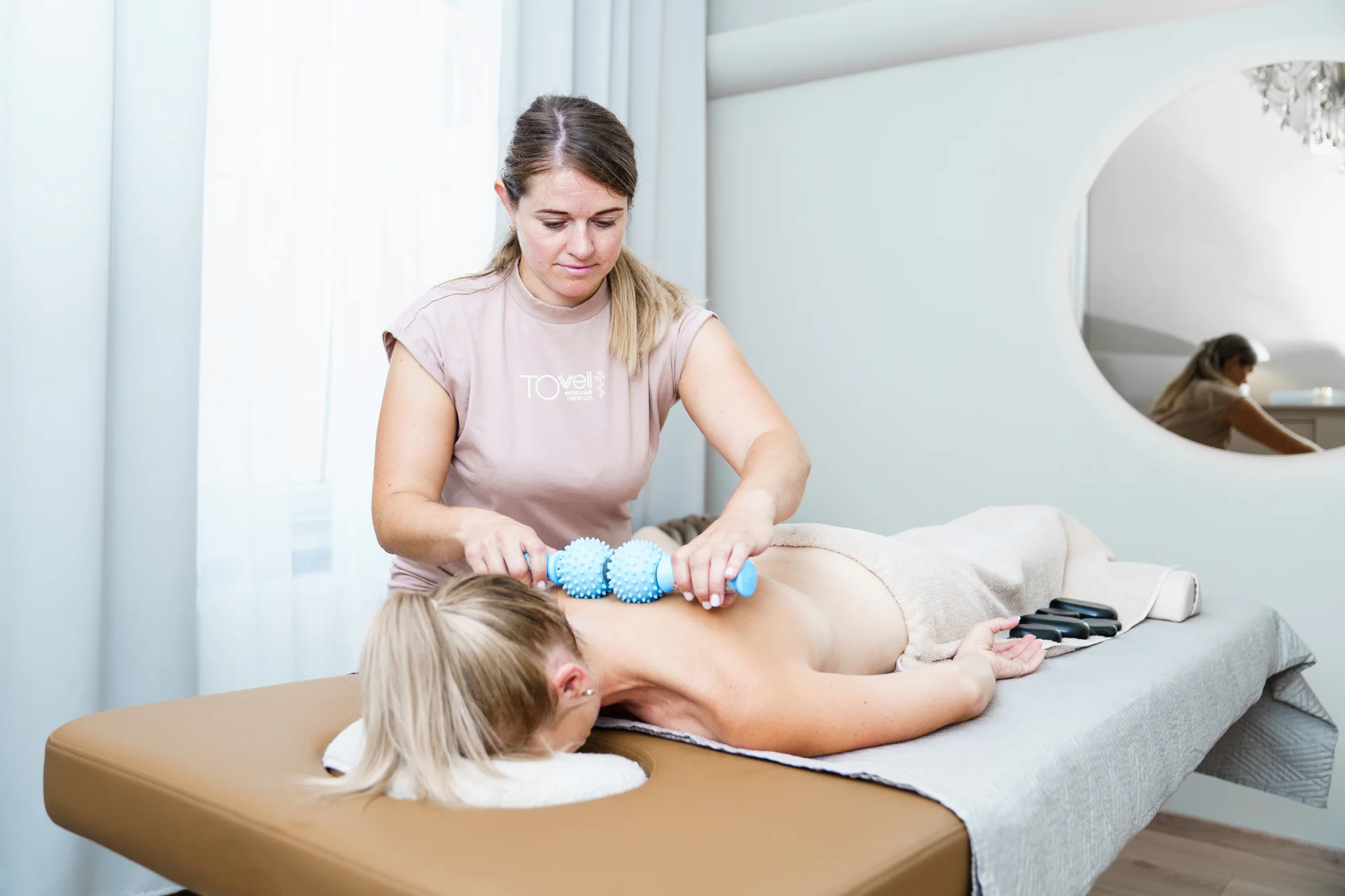 Dokonalá péče pro dámu: kosmetické ošetření, regenerační masáž i lymfodrenáž