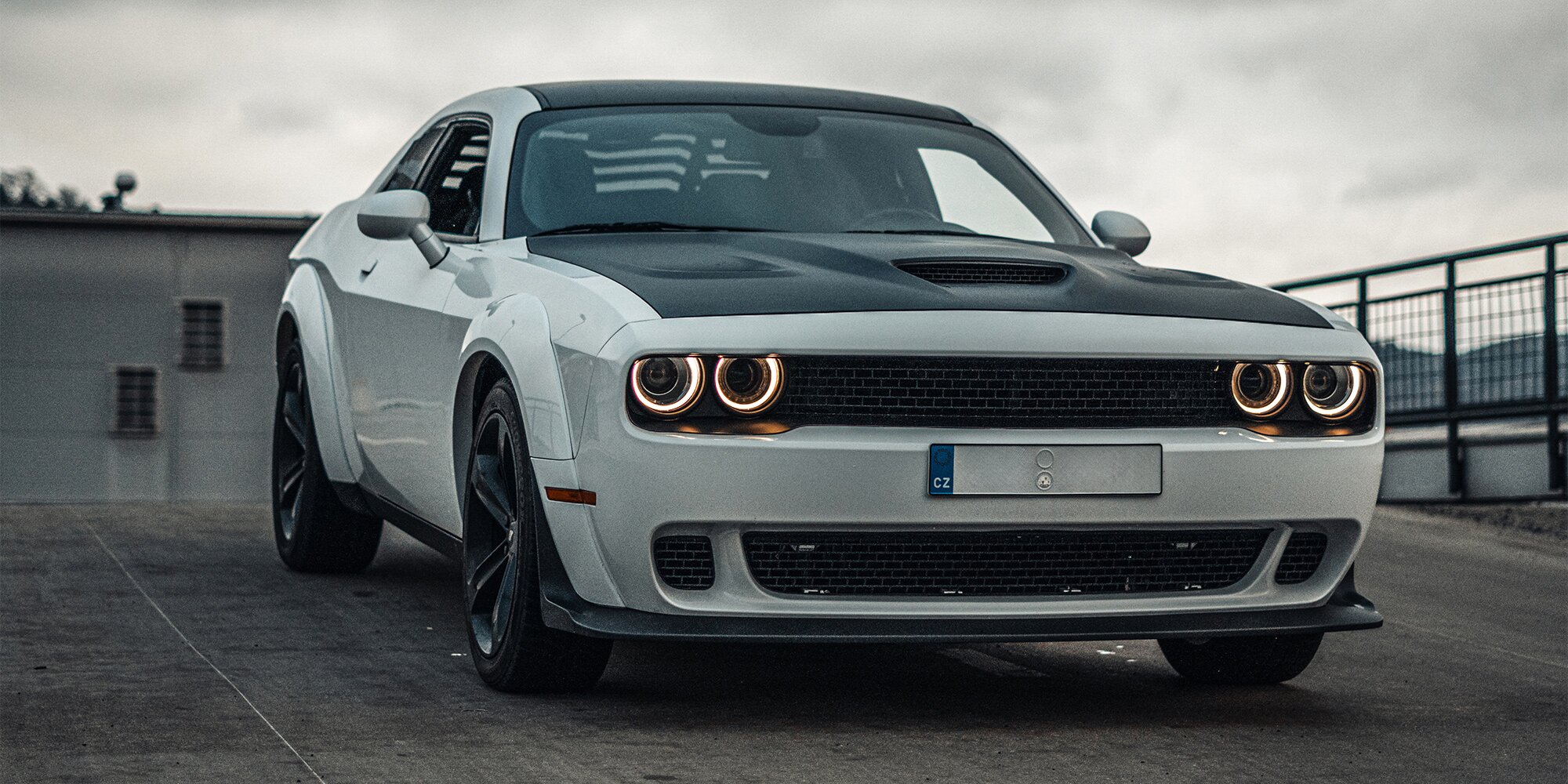 Dodge Challenger SRT Wide Body: spolujízda či řízení