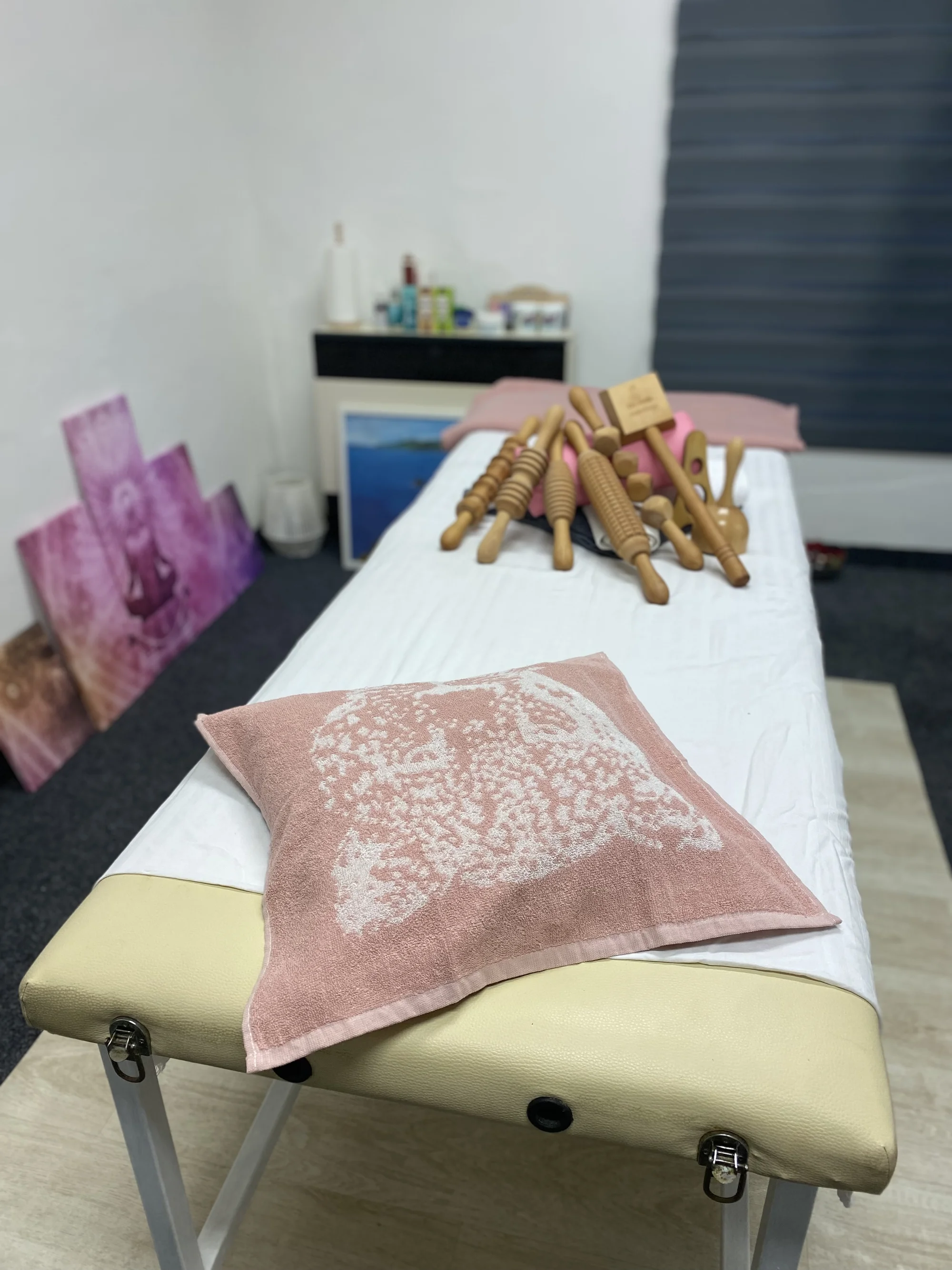 Maderoterapie těla či obličeje včetně zábalu nebo relaxační masáže hlavy