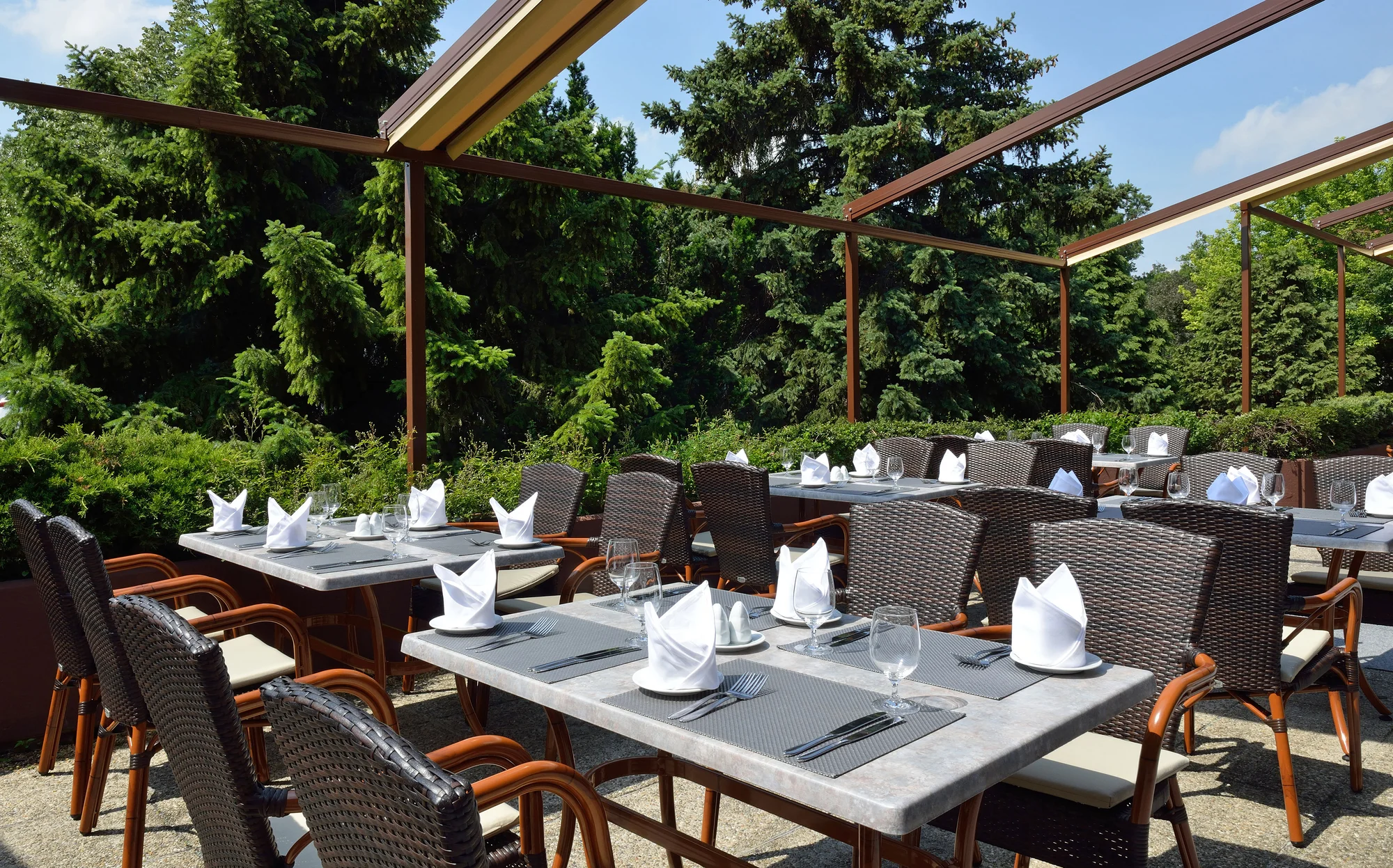 Relax v Maďarsku: 4* lázeňský hotel s polopenzí, neomezený vstup do wellness