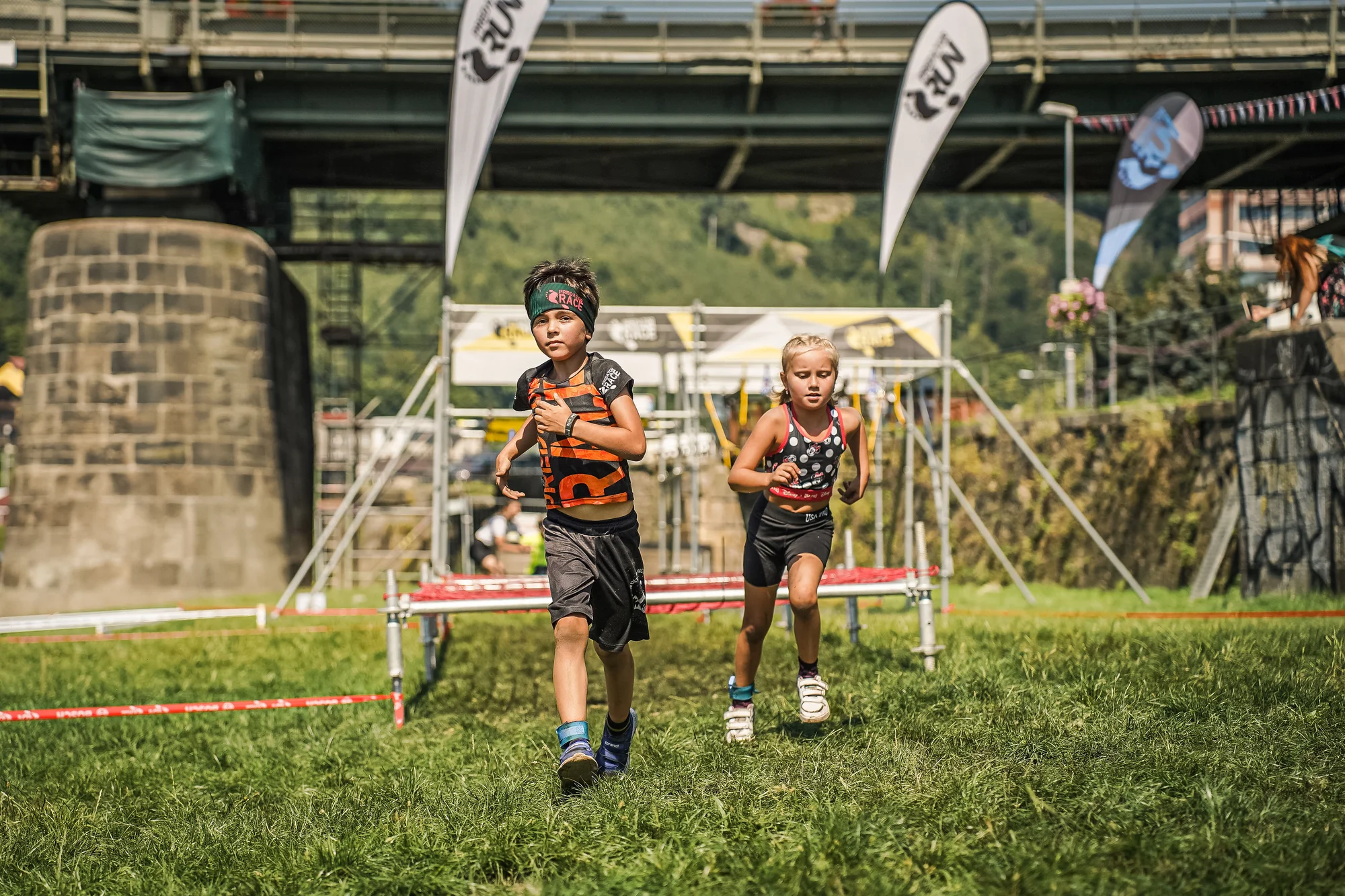 Překážkový zimní závod Predator Run v Plzni pro děti i dospělé