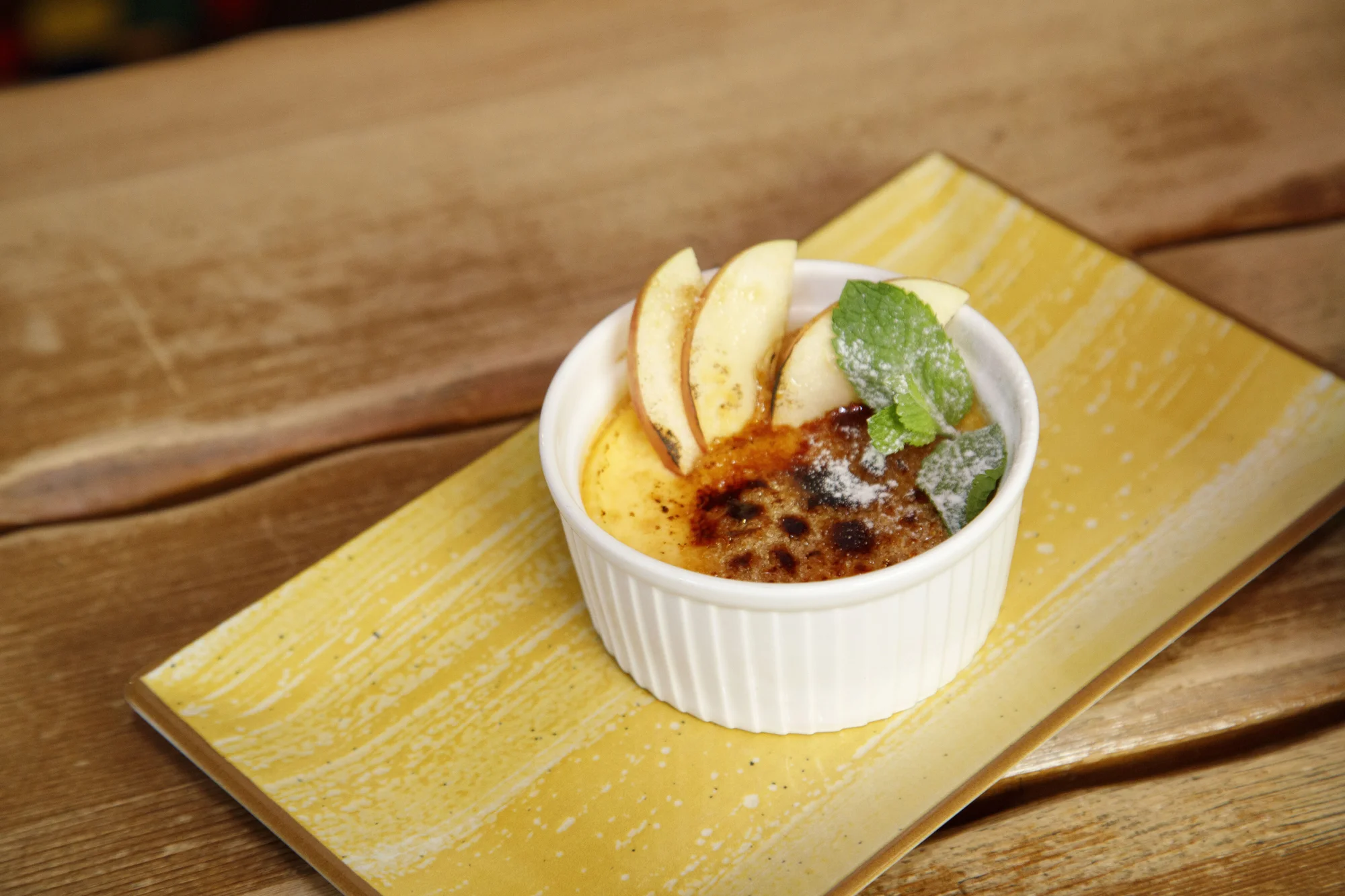 Tříchodové menu v mexické restauraci pro 2 osoby: polévka, plato dobrot dle výběru a dezert