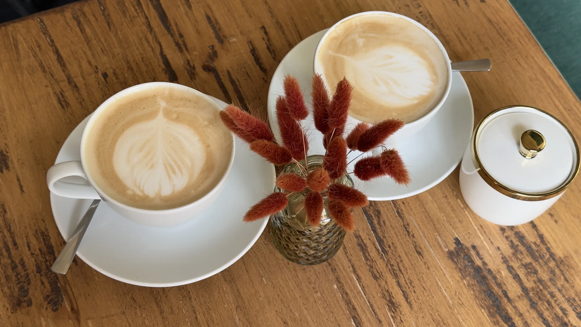 Na šálek kávy do Zlaté Koruny: cappuccino nebo caffè latte pro dvě osoby