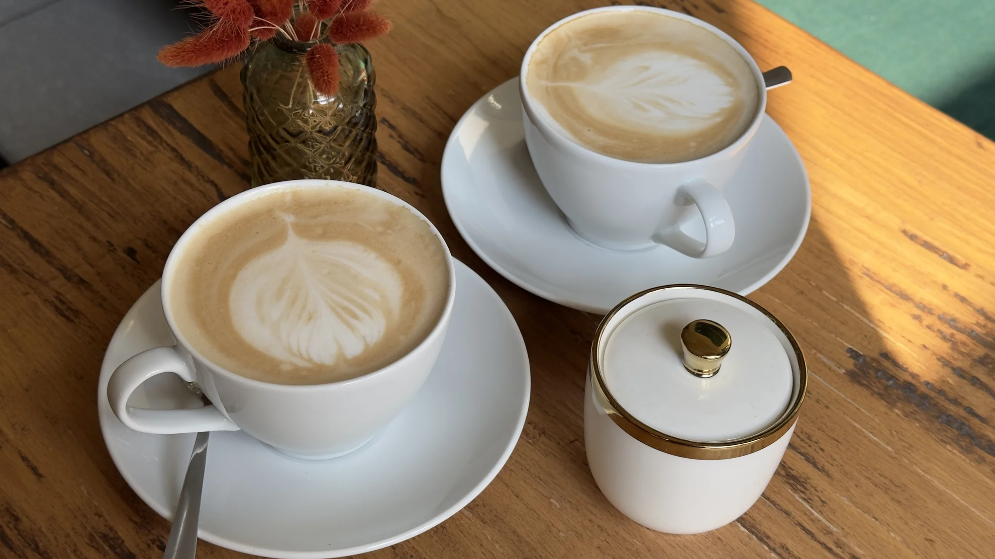 Na šálek kávy do Zlaté Koruny: cappuccino nebo caffè latte pro dvě osoby