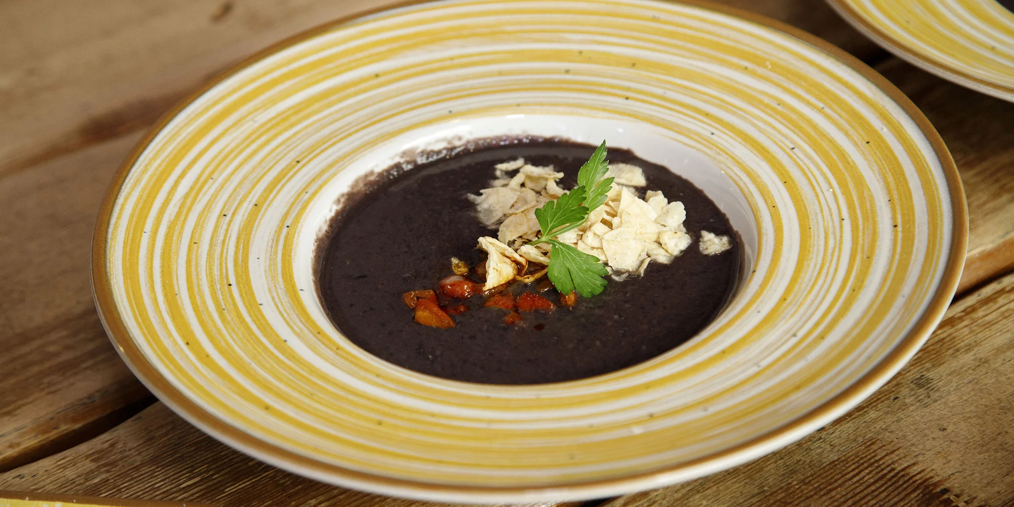 Mexická hostina pro 2 osoby: plato plné specialit, fazolová polévka a dezerty