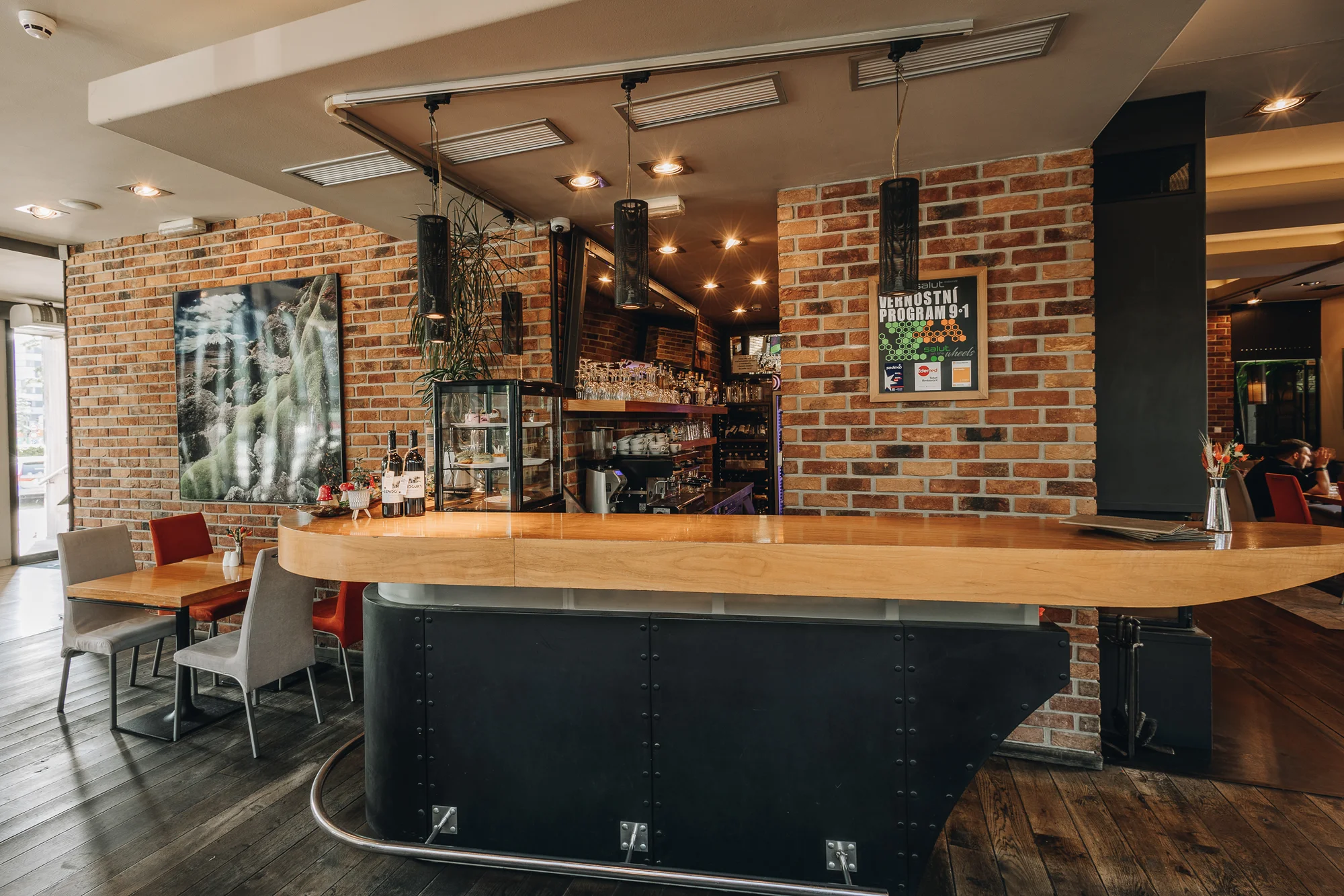 Salut Restaurant: voucher v hodnotě 600-1800 Kč na speciality české i mezinárodní kuchyně