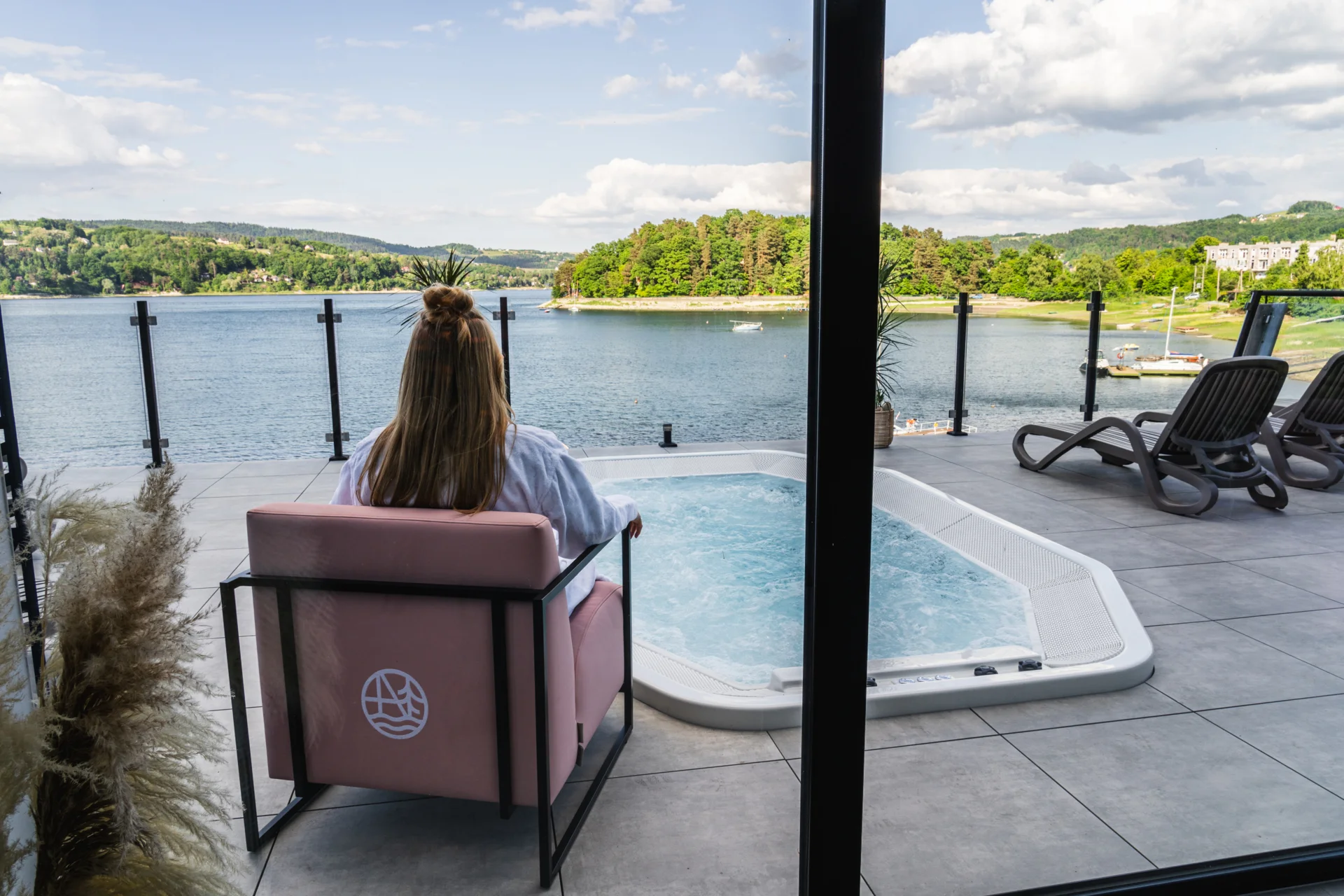 Rodinný spa resort u jezera Rożnowskieho: wellness, strava a bohatá nabídka aktivit