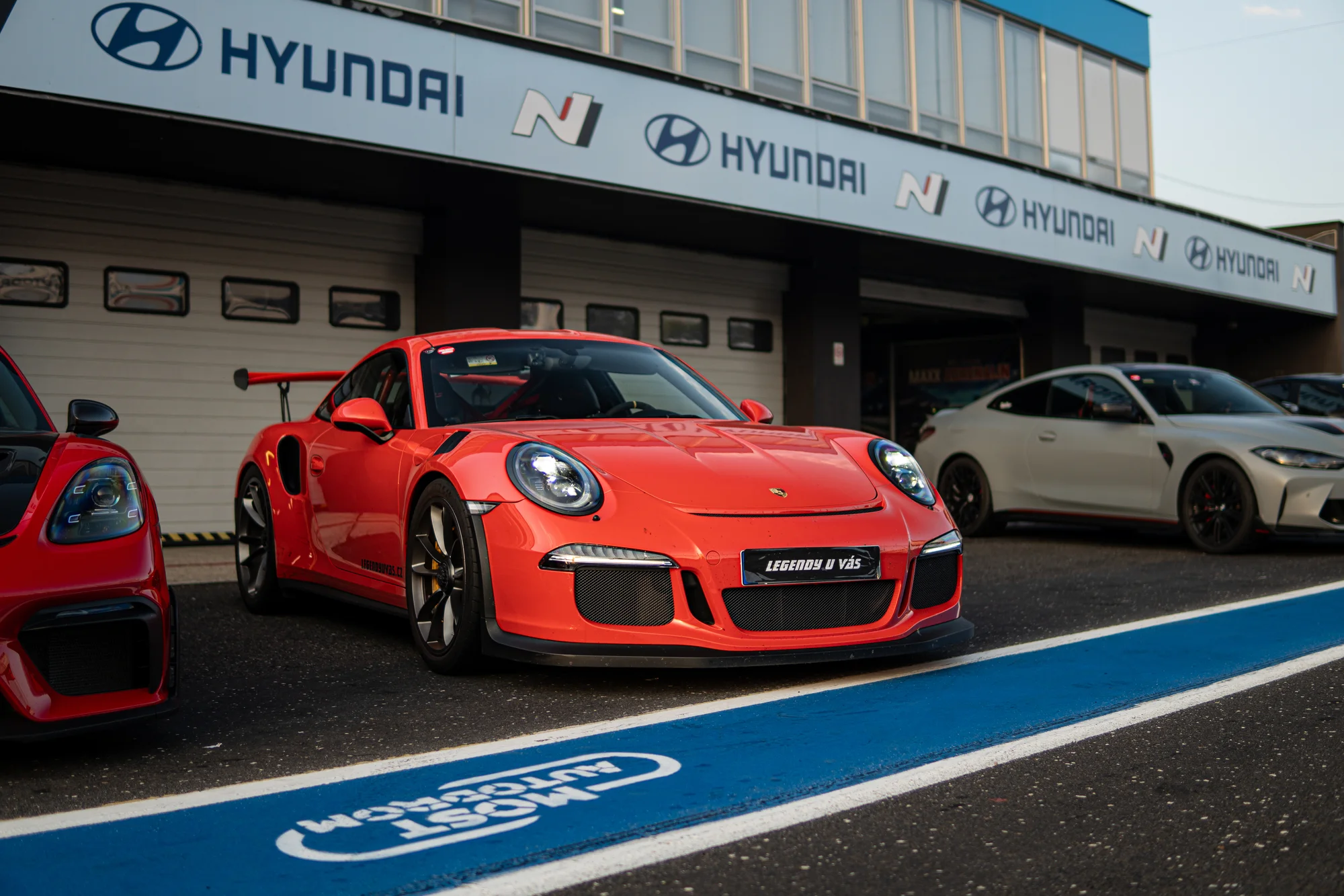Jízda v Porsche GT3 RS na závodních okruzích