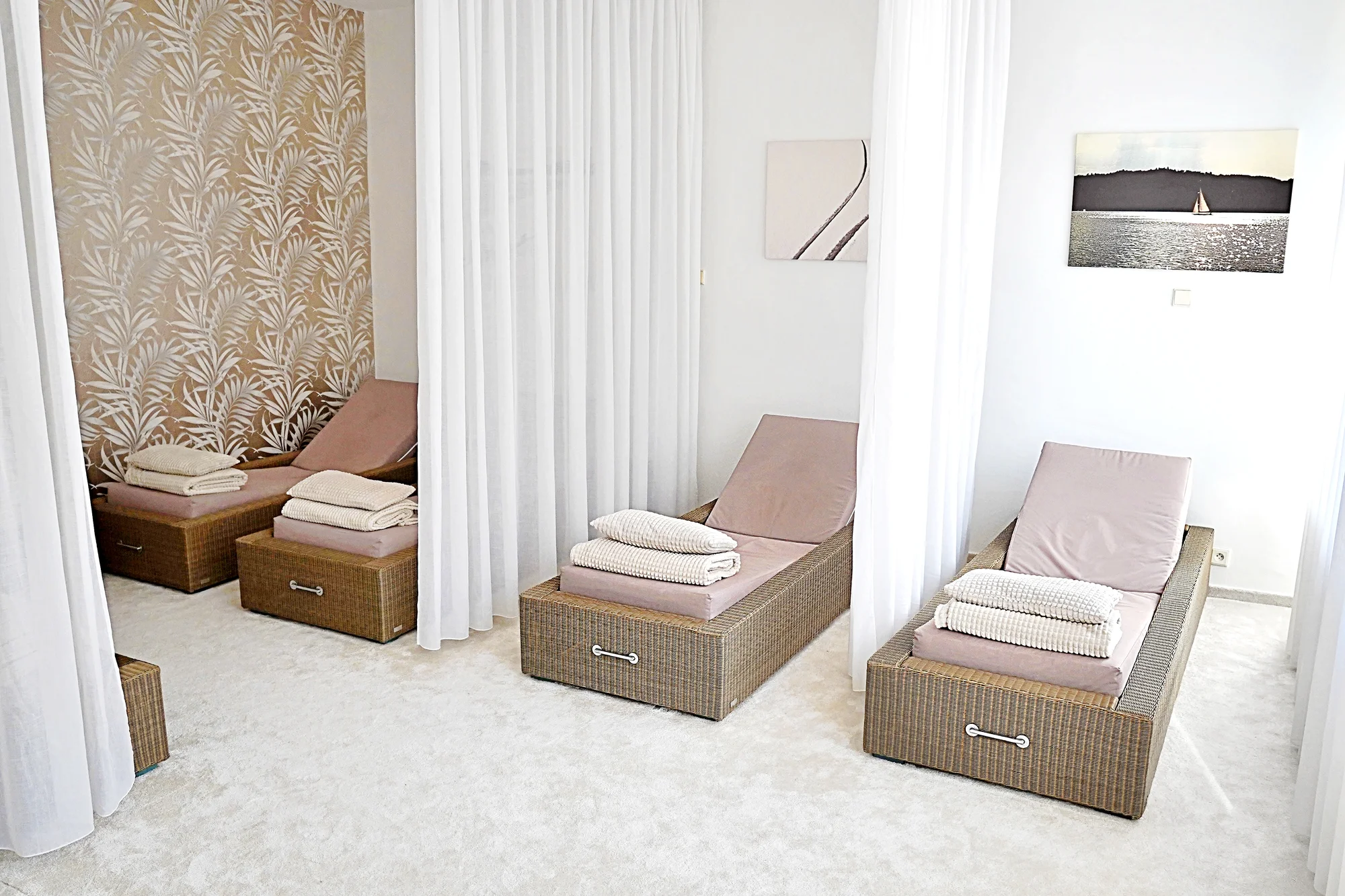 Veřejný wellness s bazénem, saunami, vířivkou a posilovnou pro dospělé i rodinu