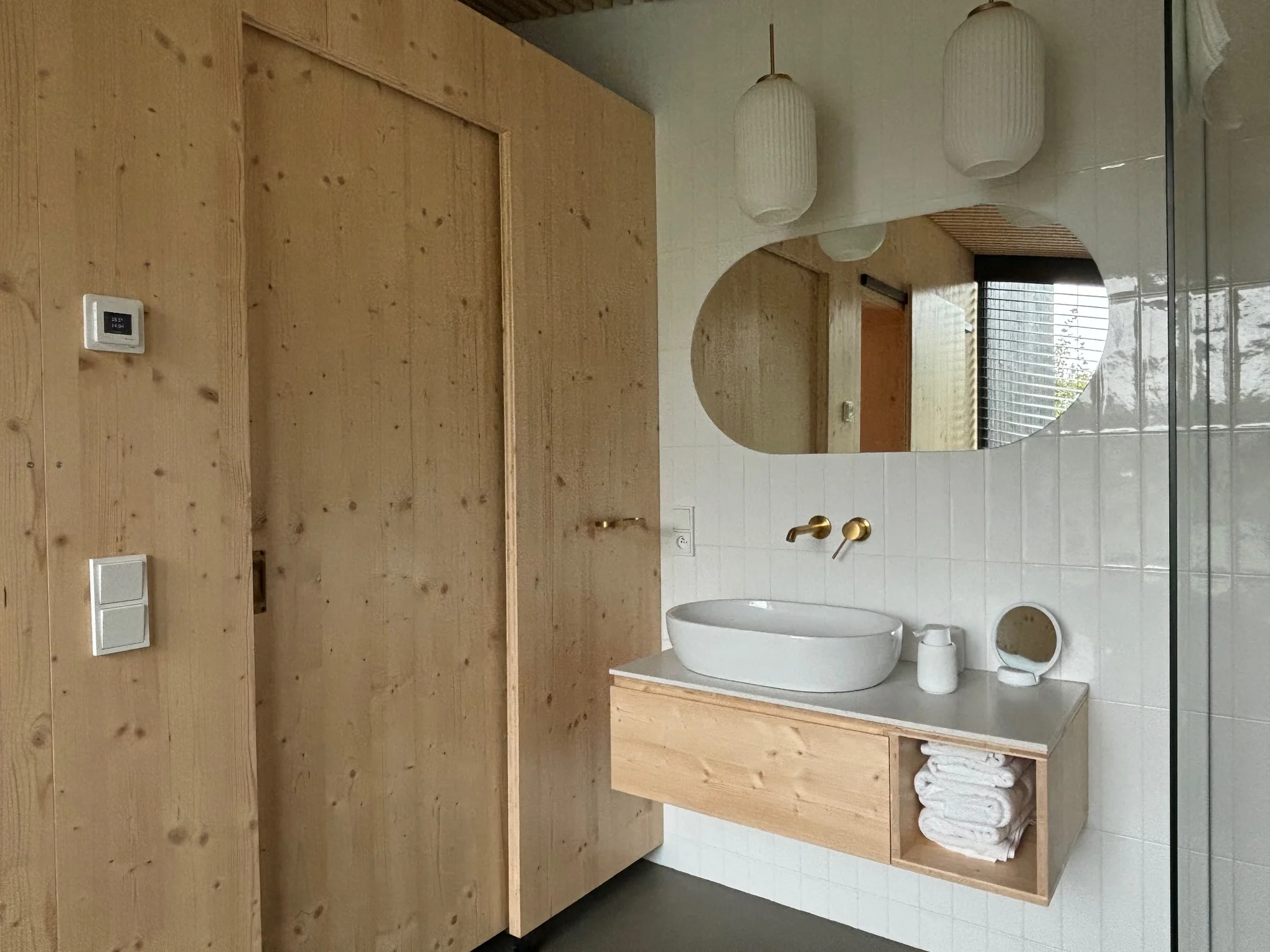 4* Resort Johanka či treehouse na Vysočině: polopenze, vířivka, sauna a dřevěné sudy