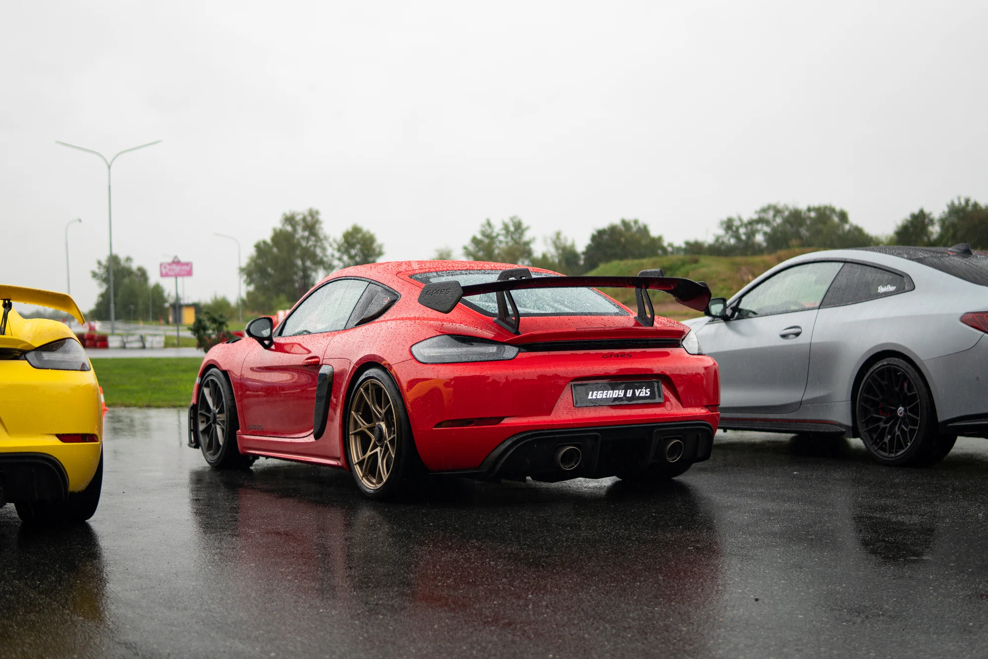 Řízení či spolujízda na závodním okruhu s Porsche GT4 RS Weissach
