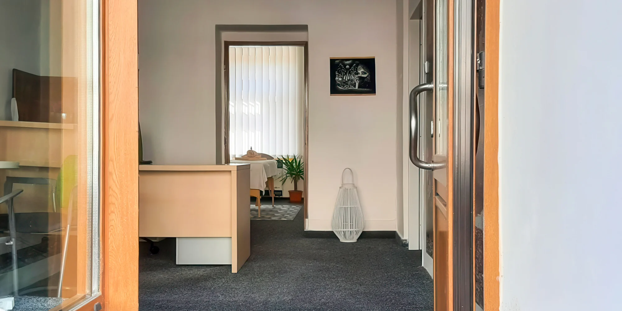 Relaxační masážní terapie pro ženy: masáž a zábal pro uvolnění svalů