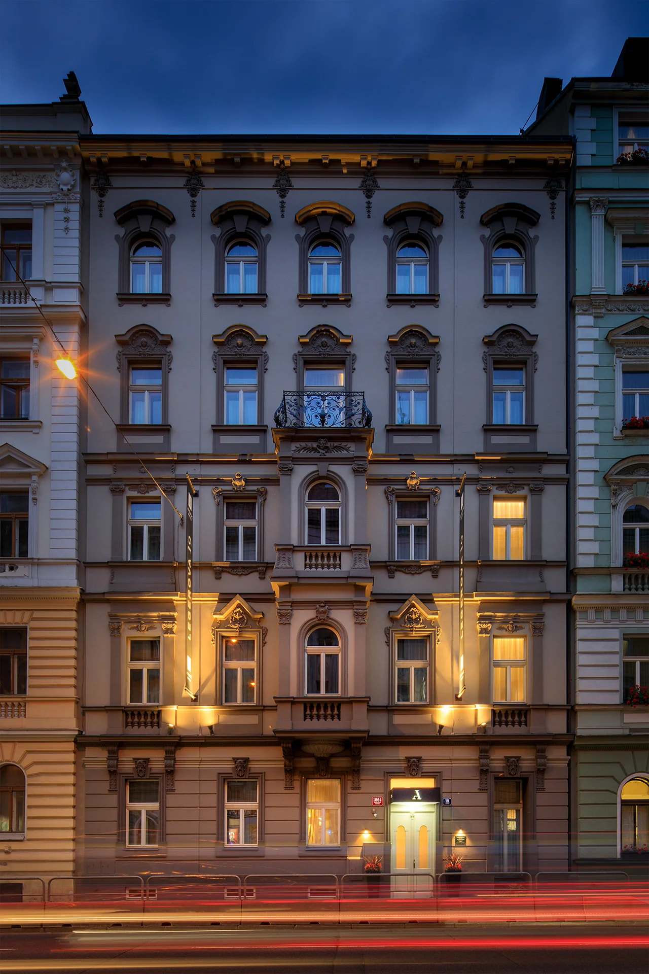 Krásný 4* hotel Avenue Legerova v centru Prahy se snídaněmi