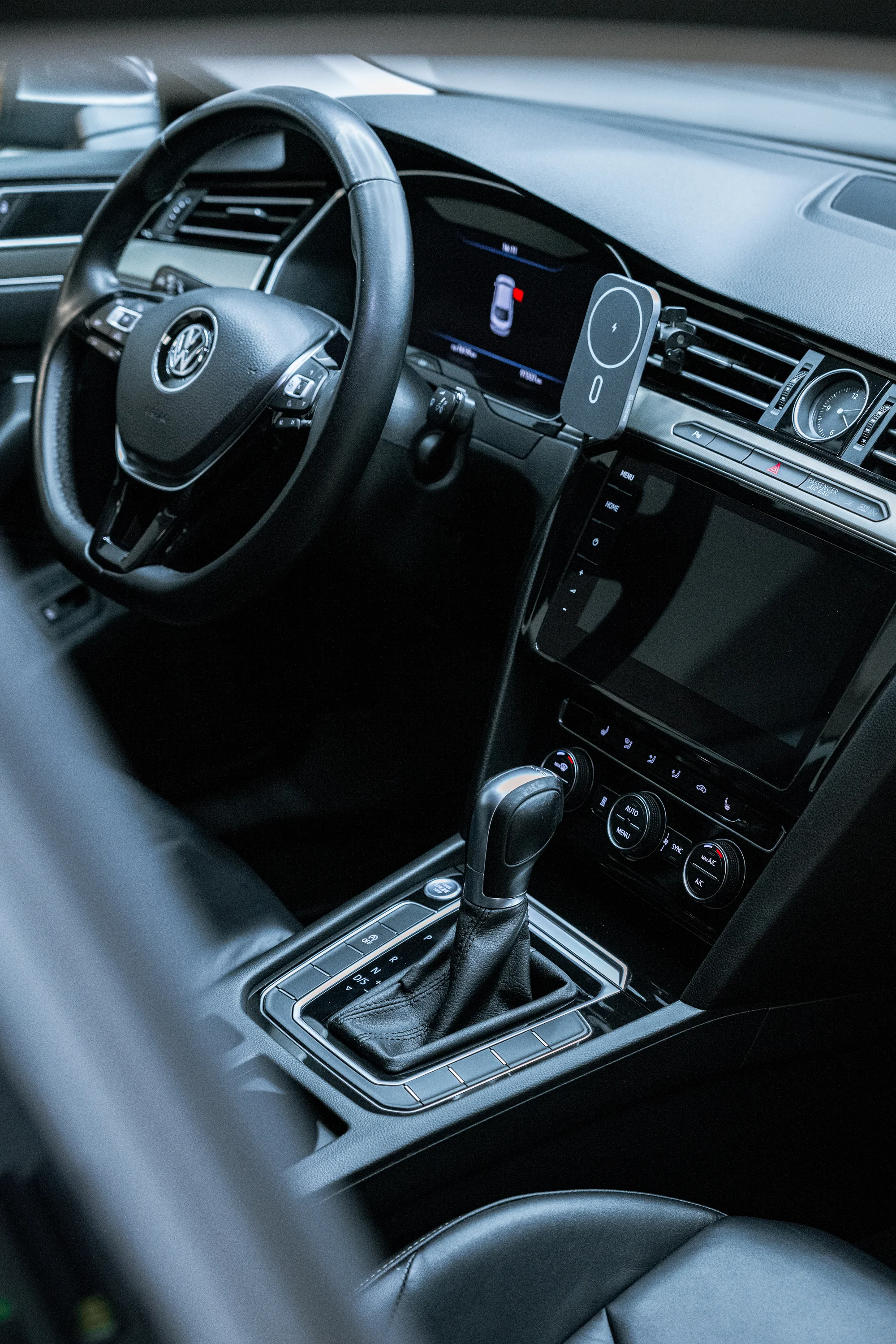 Důkladná péče o vaše auto: čištění interiéru i exteriéru, leštění v jednom či dvou krocích nebo keramická ochrana