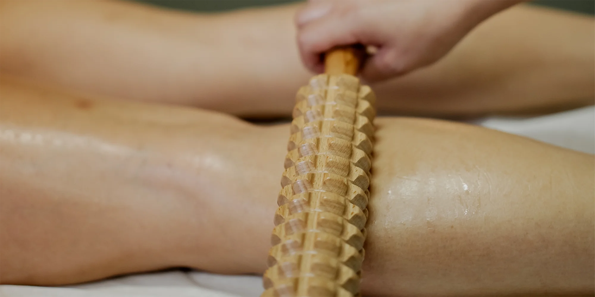 Klasická, hot či ice maderoterapie hýždí, stehen, lýtek, bříška i zad