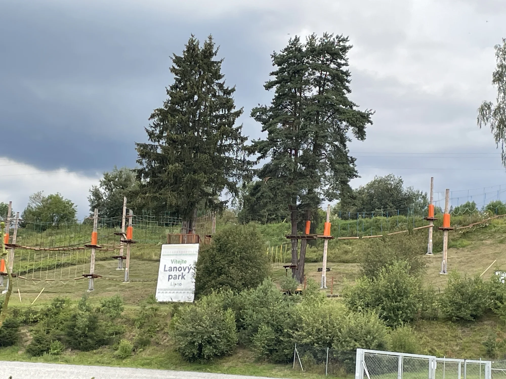 Apartmán na Lipně až pro 6 osob kousek od stezky v korunách