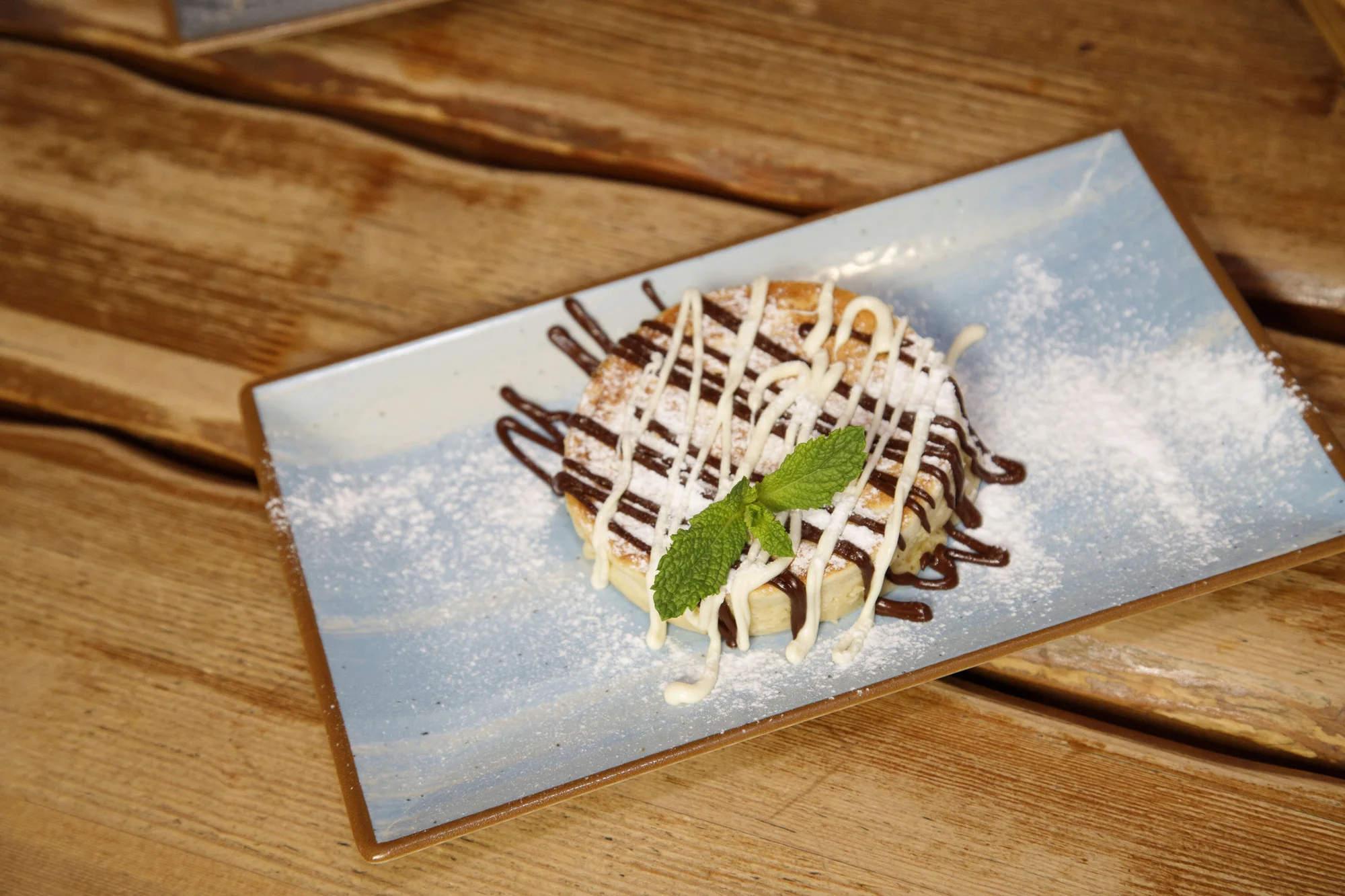 Tříchodové menu v mexické restauraci pro 2 osoby: polévka, plato dobrot dle výběru a dezert