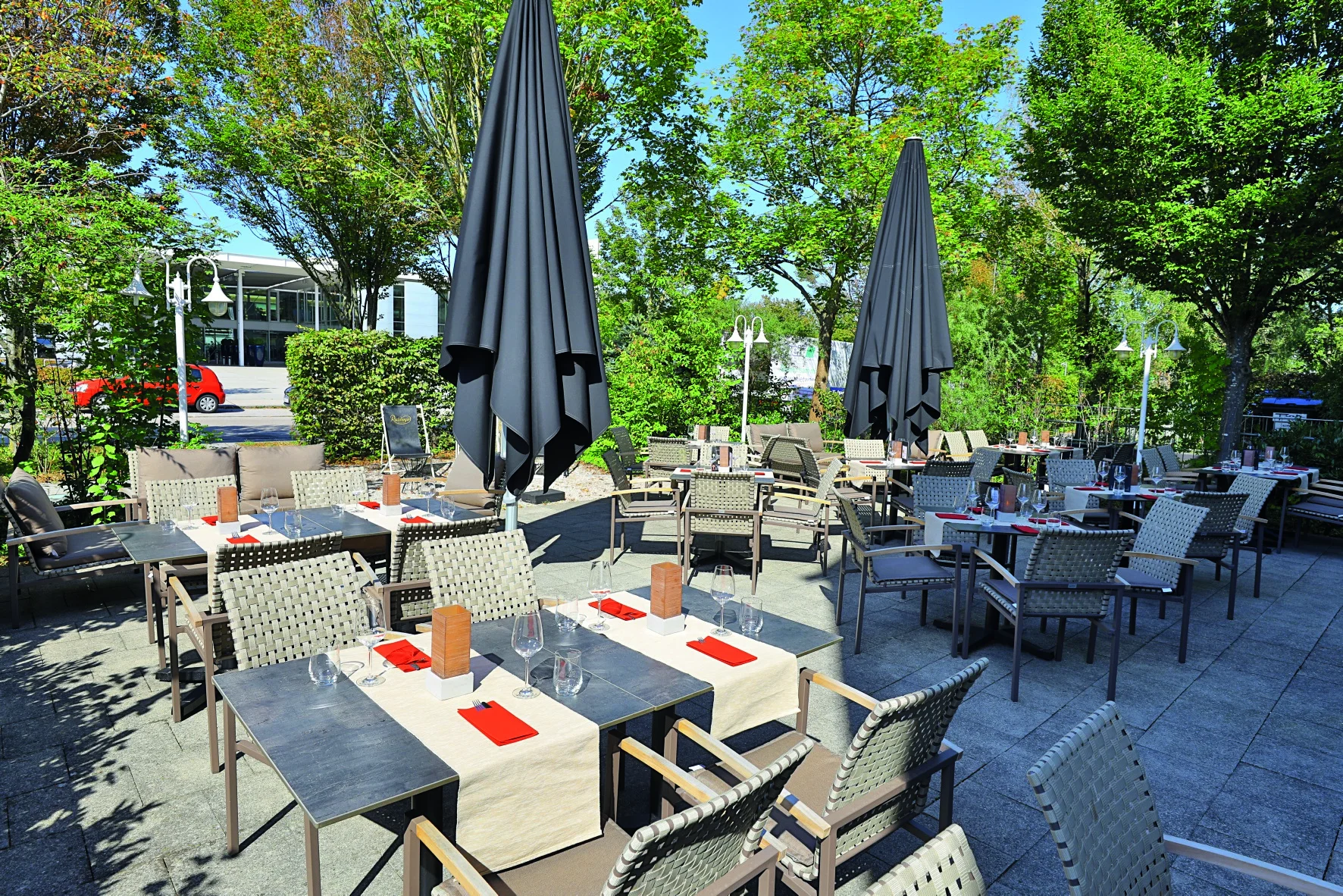 Příjemný hotel u Mnichova s bufetovými snídaněmi a welcome drinkem