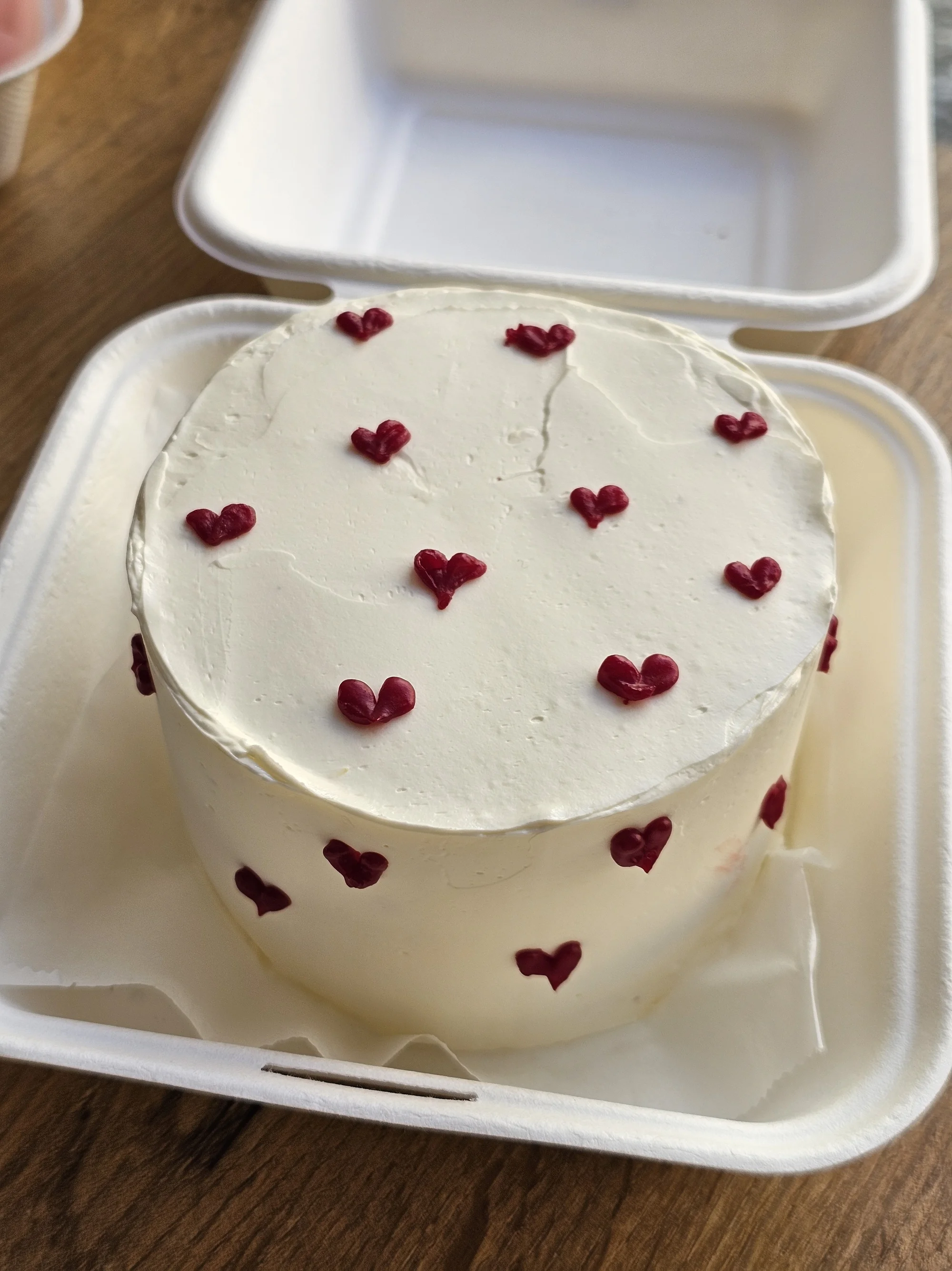 Bento cake dle vlastního přání: mini dortík s náplním, zdobením a textem dle výběru