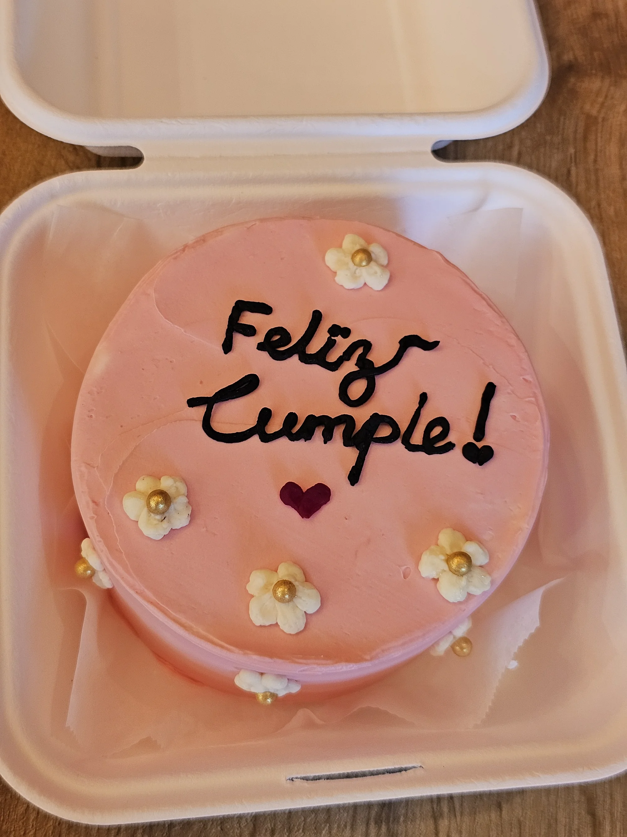 Bento cake dle vlastního přání: mini dortík s náplním, zdobením a textem dle výběru
