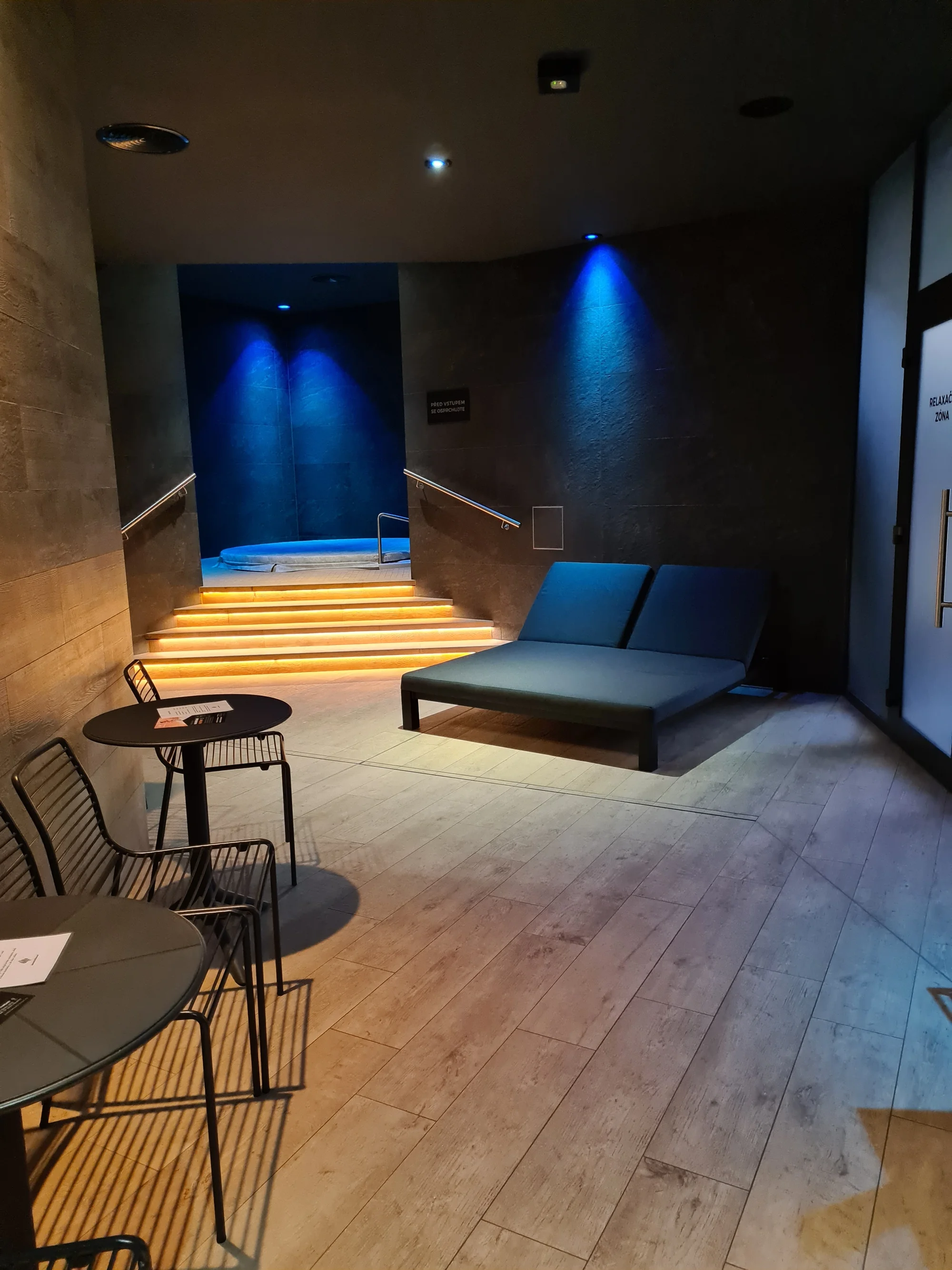 Na 120 minut do veřejného wellness: několik saun, parní kabina, vířivka