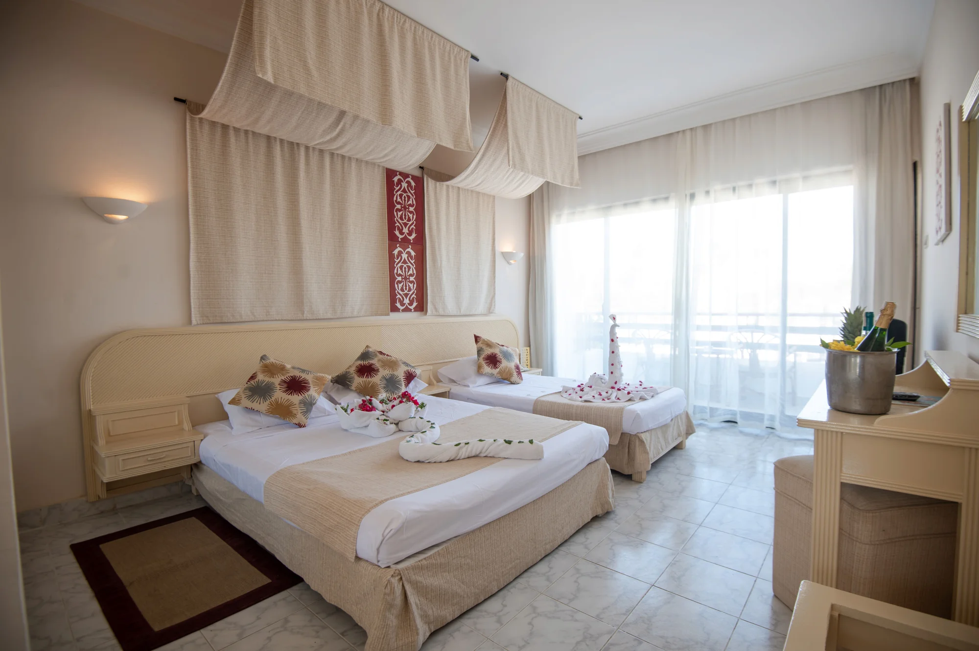 Na 7 nocí letecky do Hurghady: The Grand Hotel***+ přímo u pláže, all inclusive i bazén