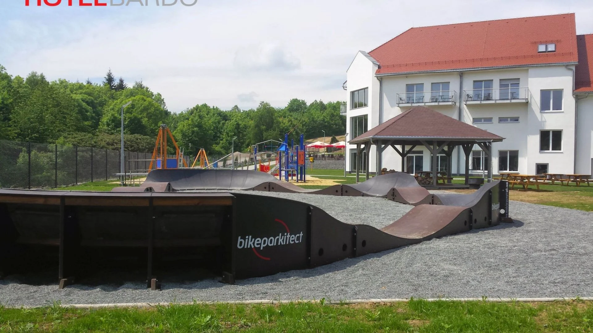 Dovolená v ráji cyklistů v malebné krajině u polského města Bardo: jídlo, neomezený wellness a výlety