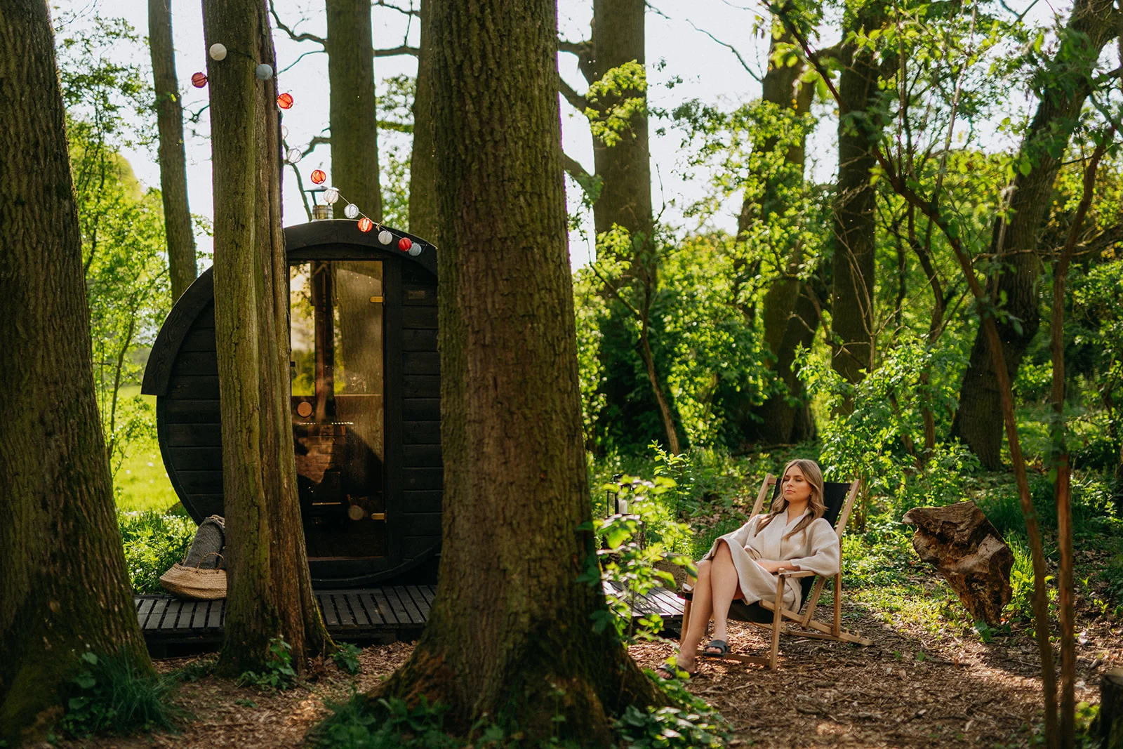 Kouzelný pobyt v treehouse až pro 4 osoby i venkovní sudová sauna