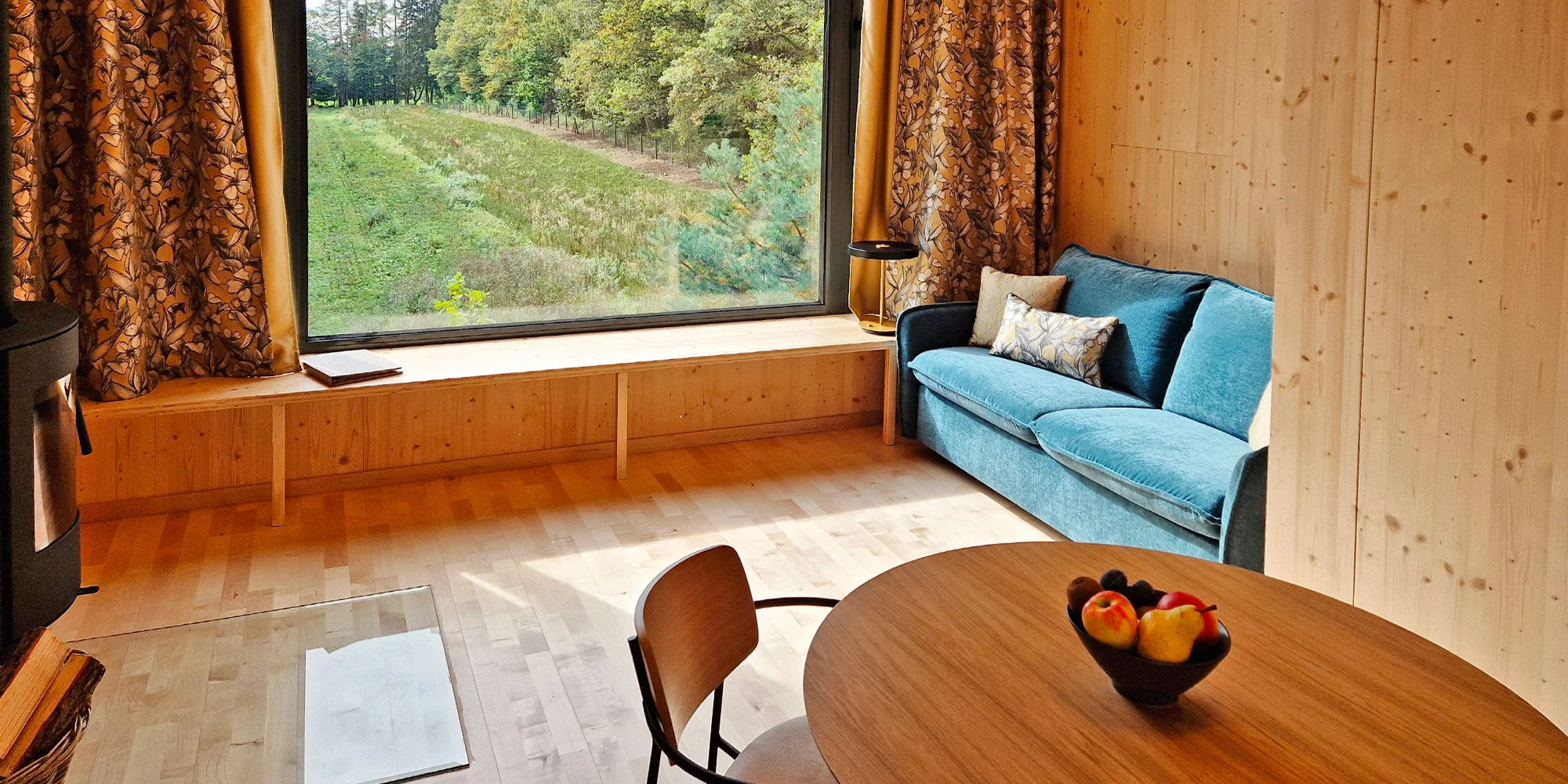 4* Resort Johanka či treehouse na Vysočině: polopenze, vířivka, sauna a dřevěné sudy