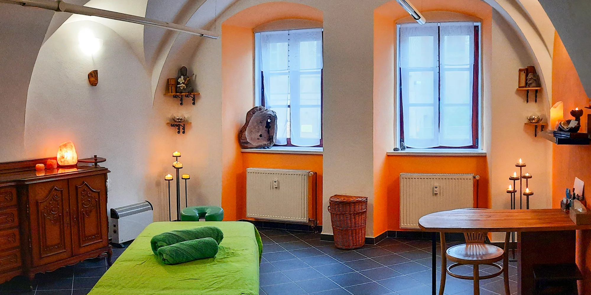 Baňky,masáž zad, šíje, celého těla i komplexní reflexní terapie: 45-105 min. relaxu