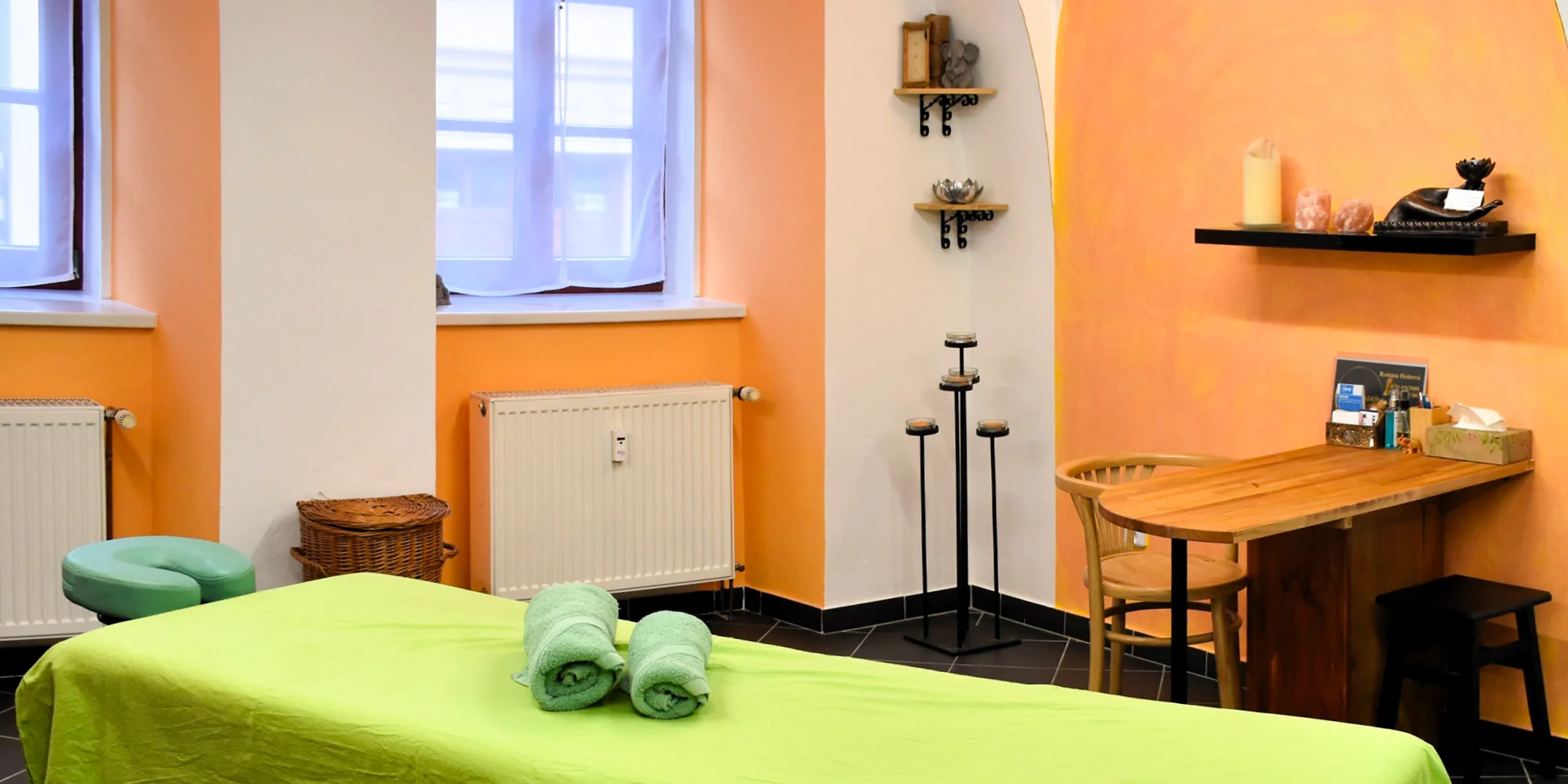 Baňky,masáž zad, šíje, celého těla i komplexní reflexní terapie: 45-105 min. relaxu