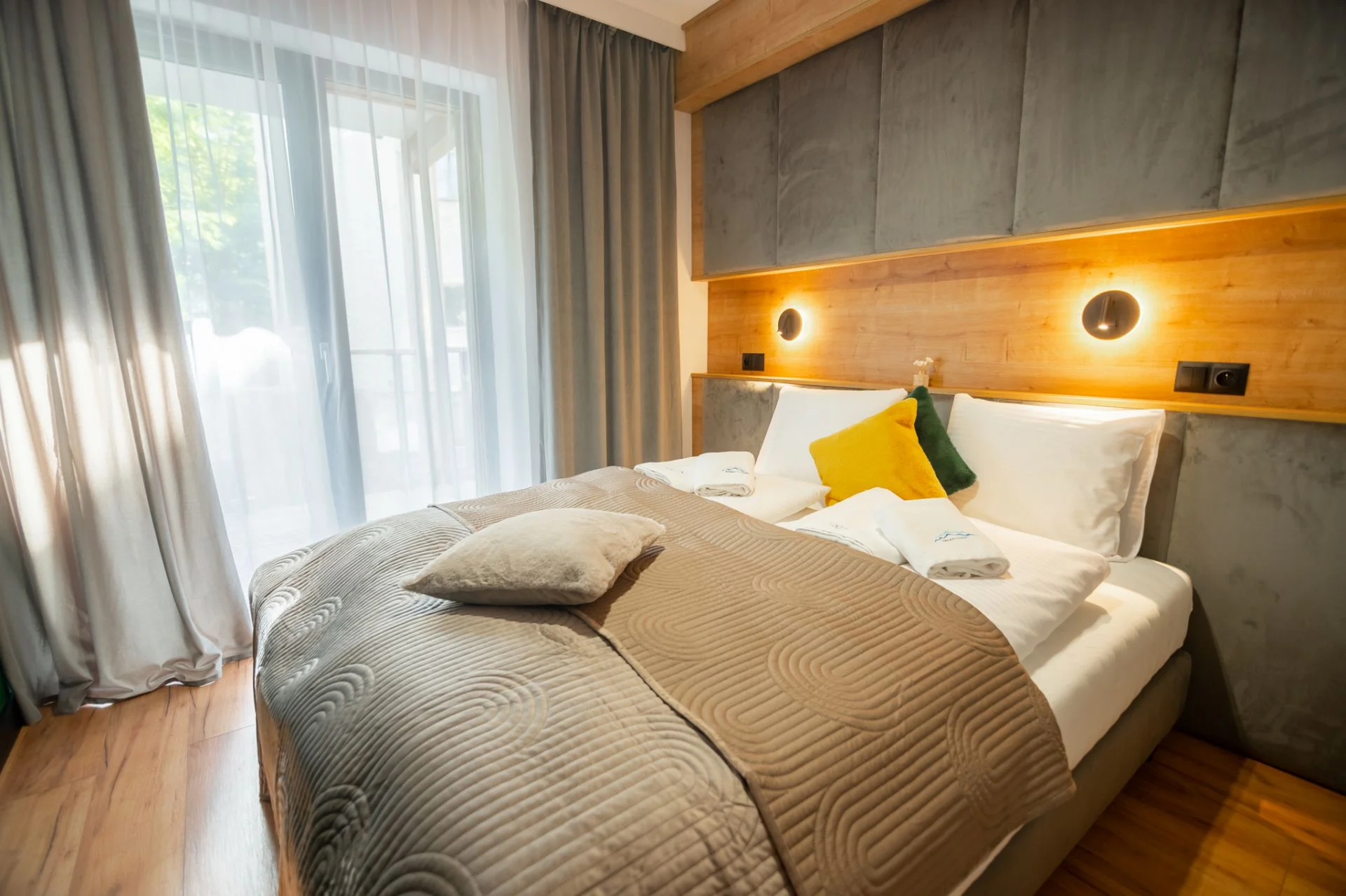 Apartmány až pro 6 osob ve Szklarske Porębě: sauna v ceně, možnost snídaní, blízko skiraeál i zábavní parky