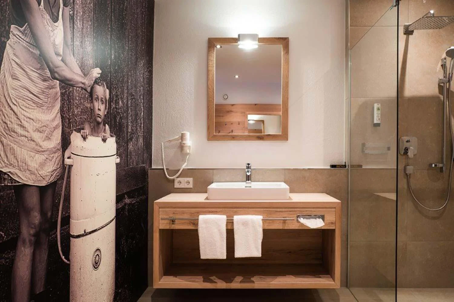 Vysoké Taury: krásný hotel přímo u Zillertal Areny s polopenzí a wellness