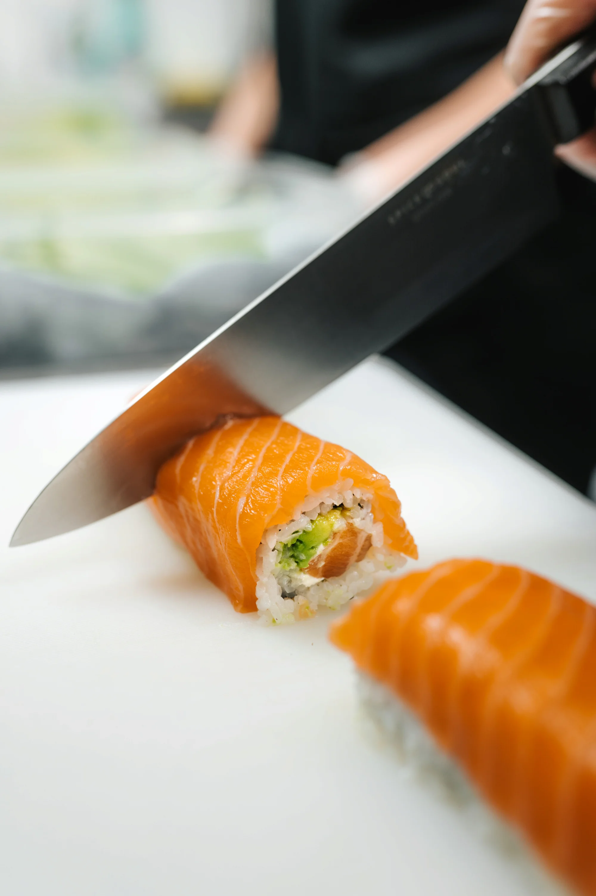 Vyladěný sushi set pro 2 či 4 osoby i s vodní dýmkou: maki, nigiri i oni rolls