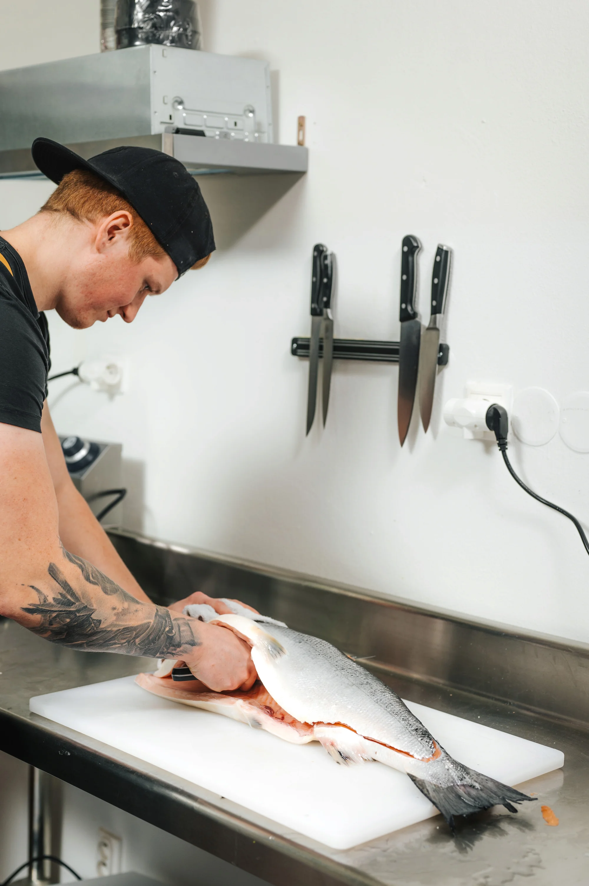 Vyladěný sushi set pro 2 či 4 osoby i s vodní dýmkou: maki, nigiri i oni rolls