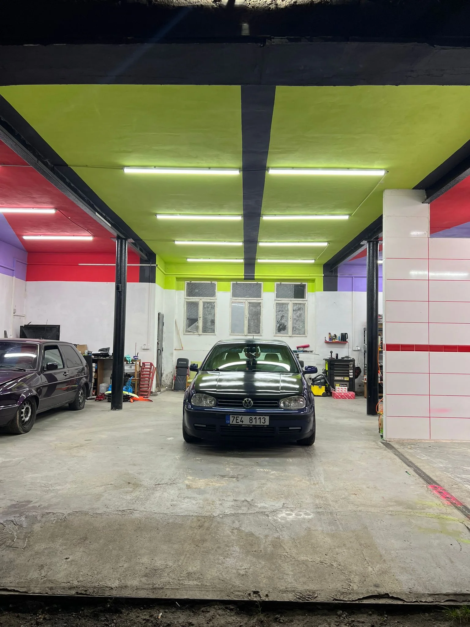 Kompletní mytí exteriéru nebo interiéru i údžba vozu vč. aplikace vosku