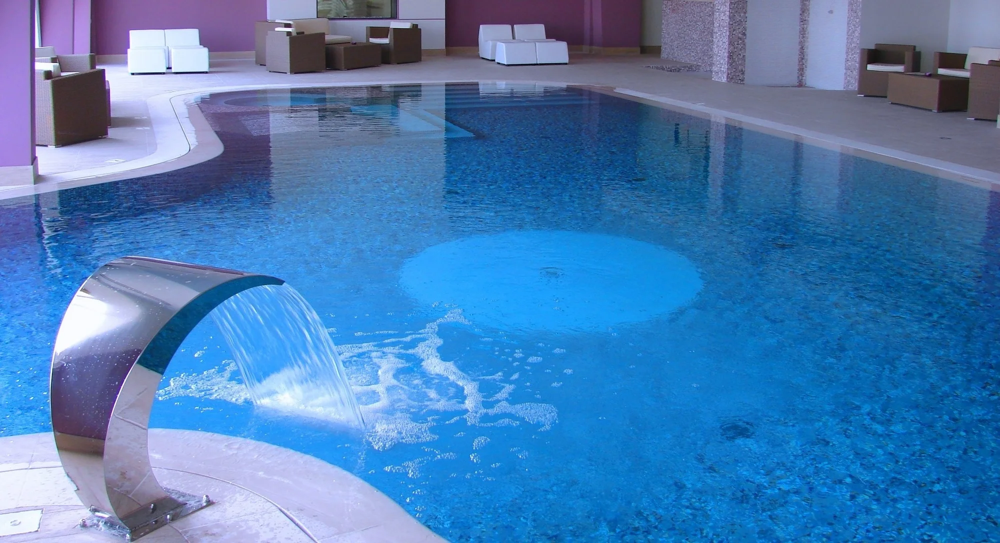 Dovolená v Itálii: hotel v Rimini s polopenzí a vnitřním bazénem