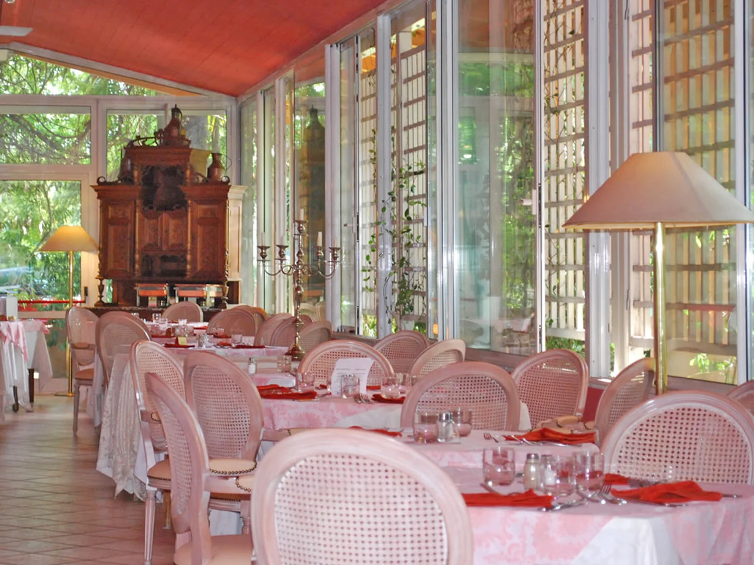 Relax v italském lázeňském městě Montegrotto Terme: 4* hotel s termálními bazény, saunou i polopenzí