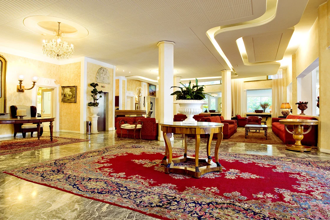 Relax v italském lázeňském městě Montegrotto Terme: 4* hotel s termálními bazény, saunou i polopenzí